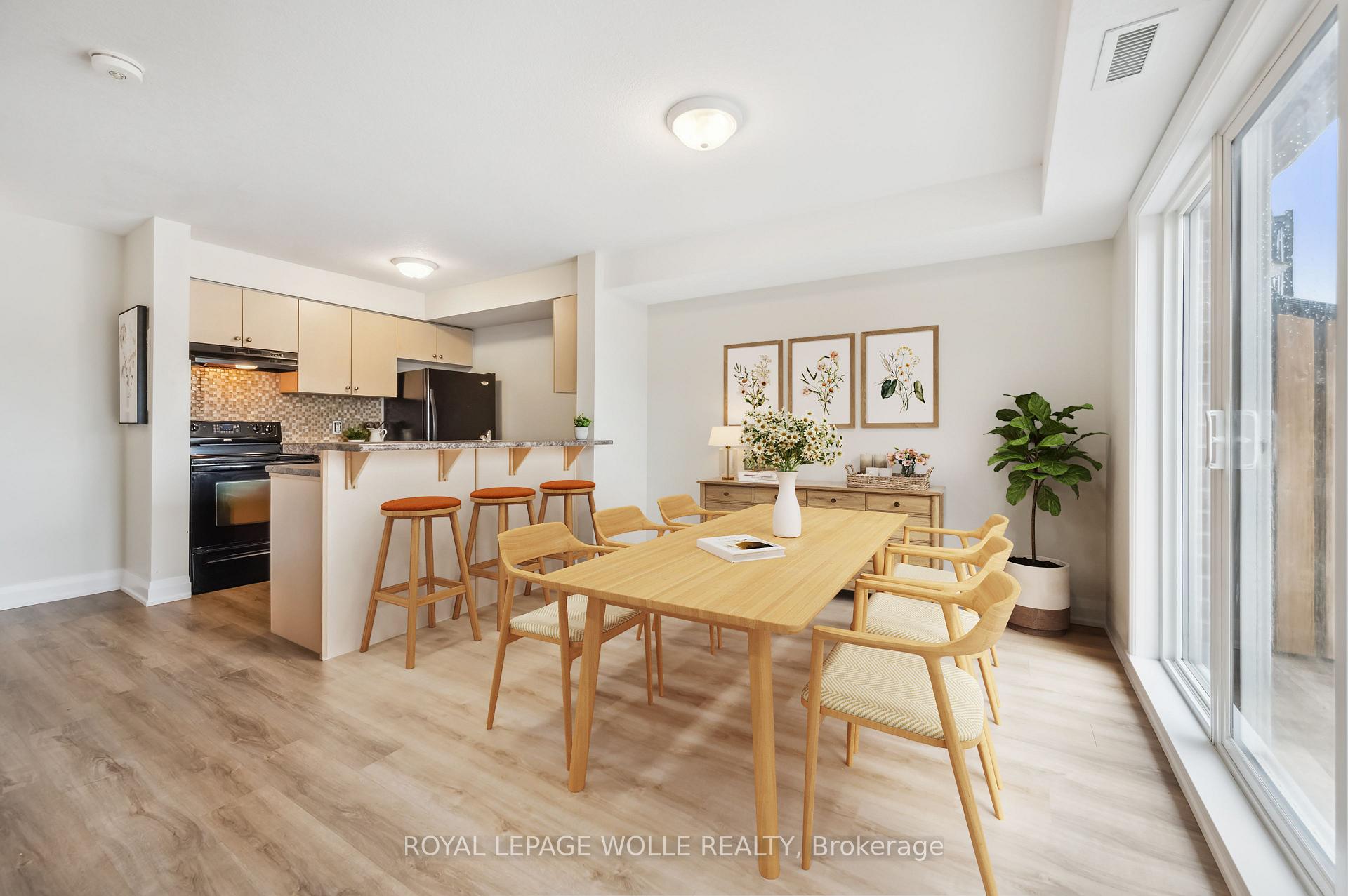 Photo 5 of Unit 12D, 45 Cedarhill Crescent, Kitchener — HOMEH
