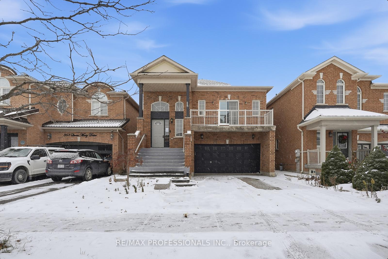 Photo 1 of 370 Queen Mary Drive, Brampton, Fletcher's Meadow — HOMEH