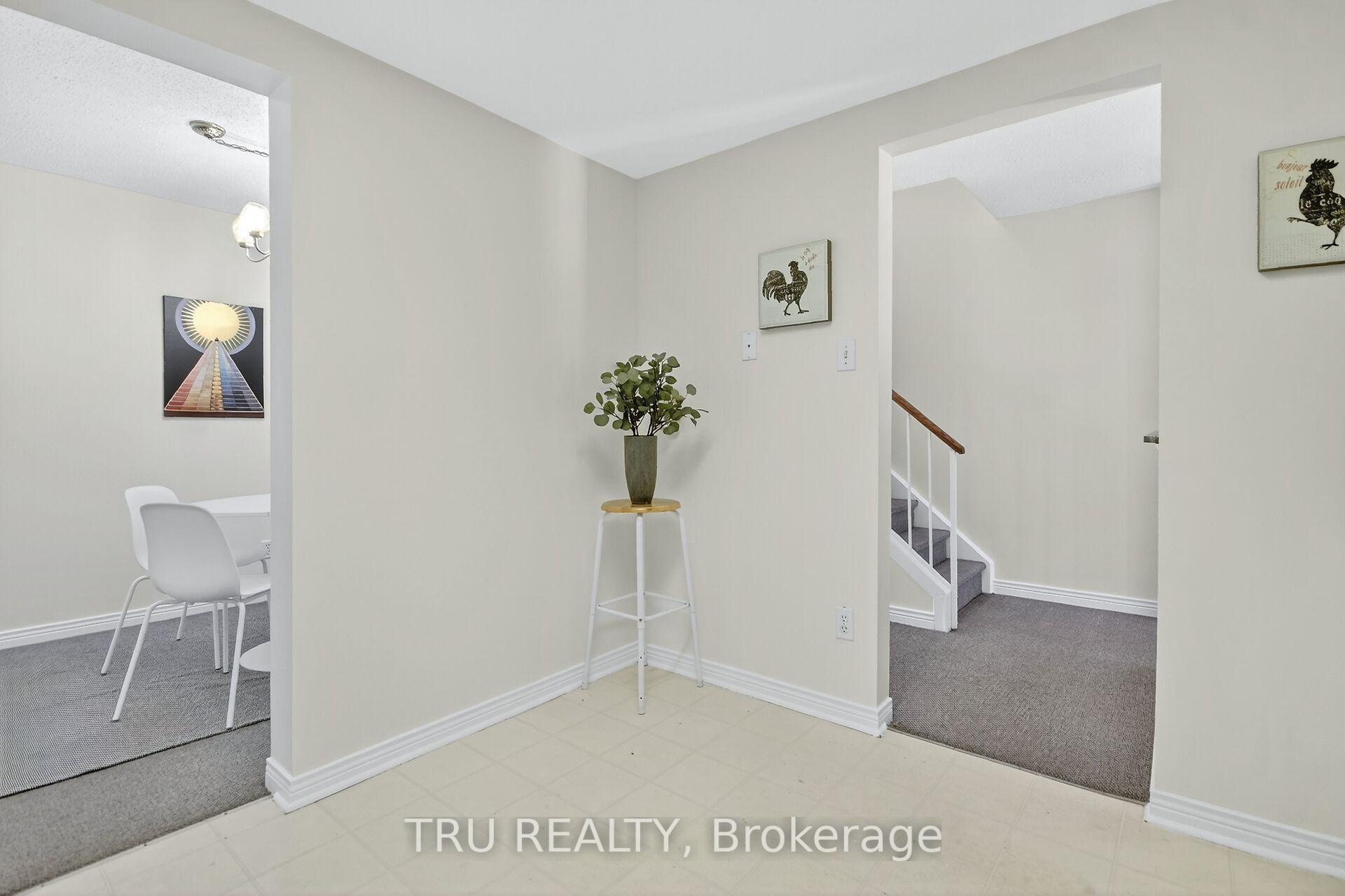 Photo 6 of 215 Temby Private, Ottawa, Hunt Club Park/Greenboro — HOMEH