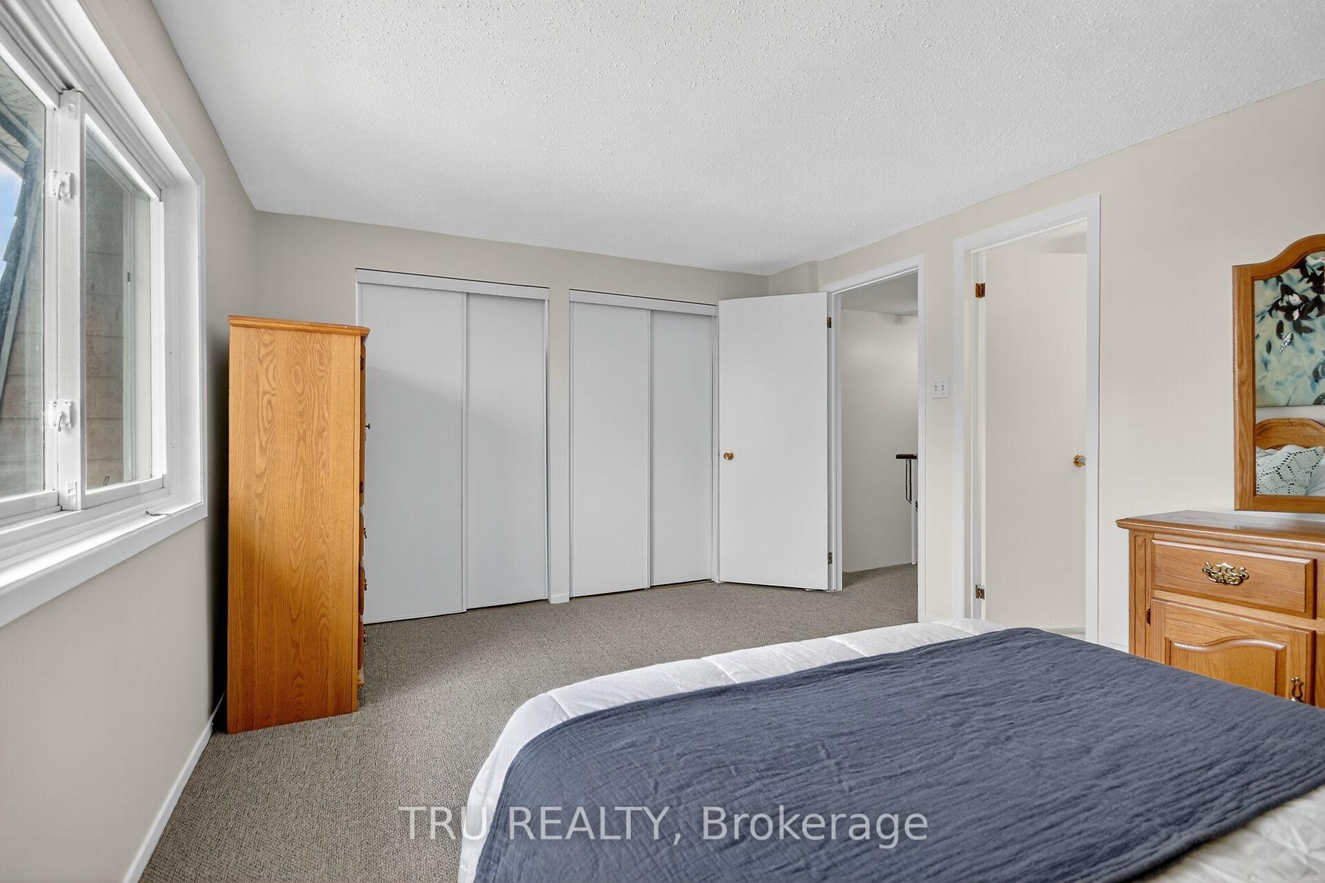 Photo 9 of 215 Temby Private, Ottawa, Hunt Club Park/Greenboro — HOMEH