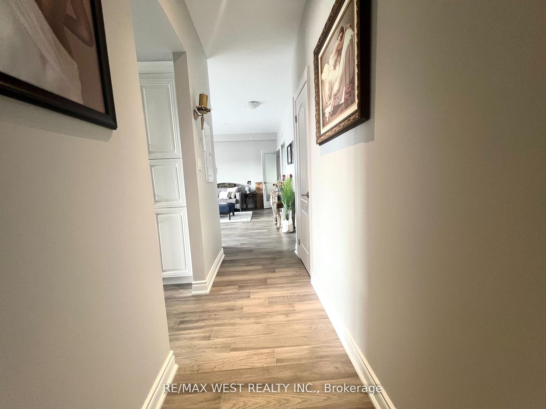 Photo 9 of Unit 402, 720 Yonge Street, Barrie, Painswick South — HOMEH