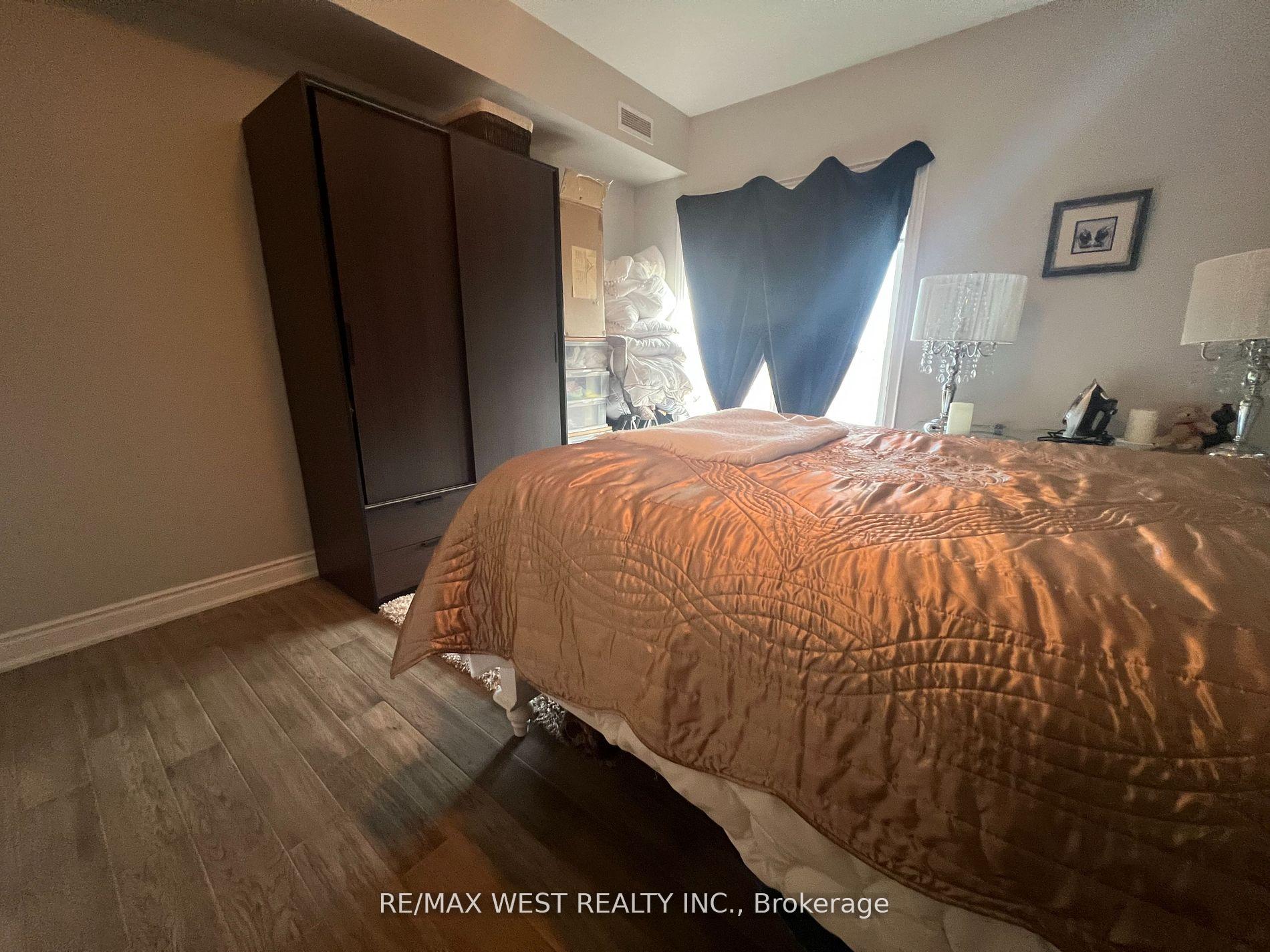 Photo 12 of Unit 402, 720 Yonge Street, Barrie, Painswick South — HOMEH