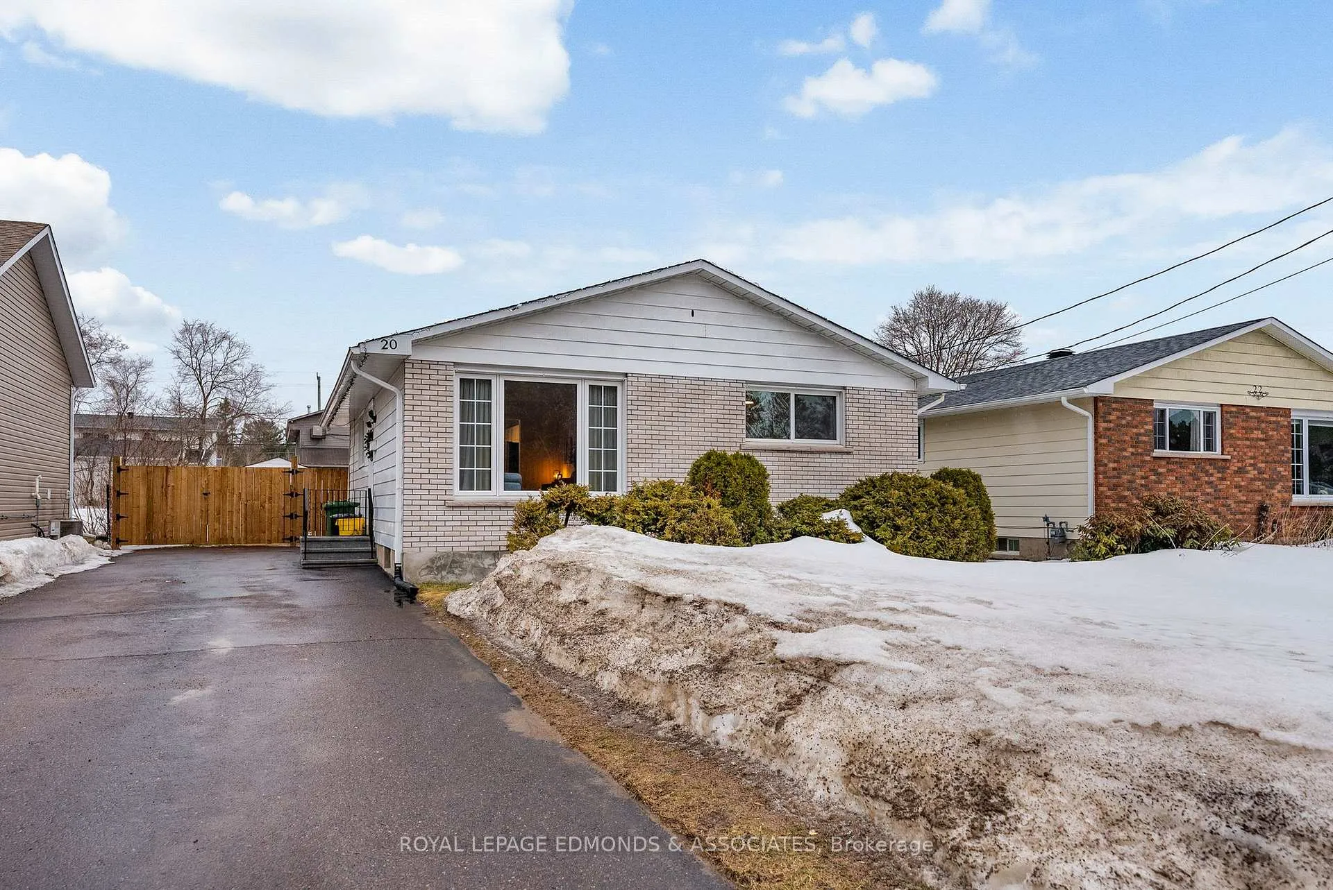 Photo 1 of 20 Wilbert Street, Petawawa — HOMEH