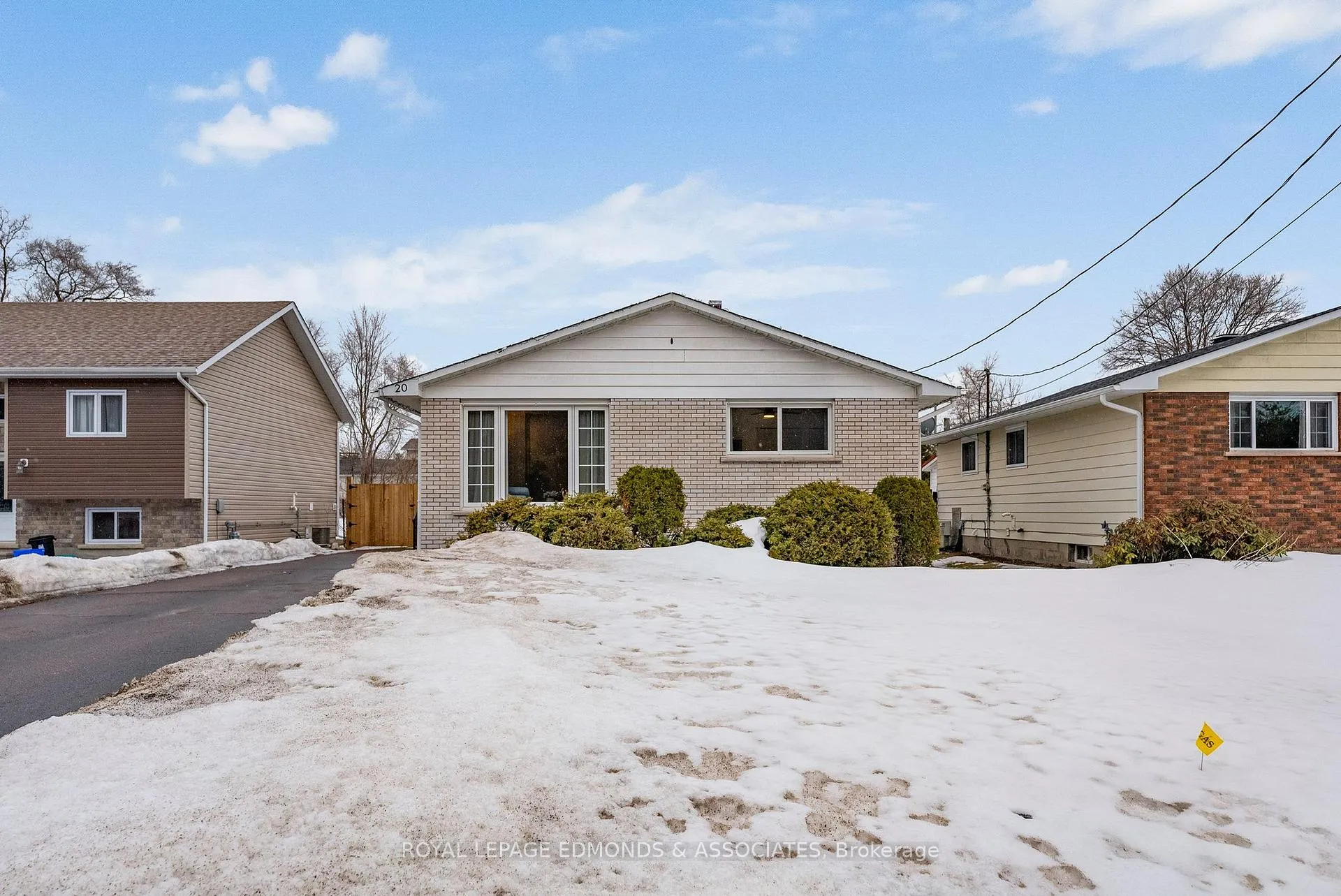 Photo 4 of 20 Wilbert Street, Petawawa — HOMEH