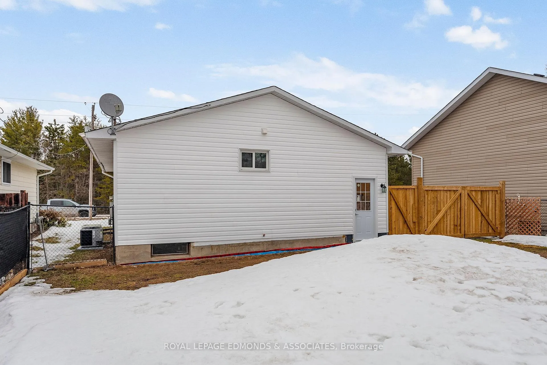 Photo 34 of 20 Wilbert Street, Petawawa — HOMEH