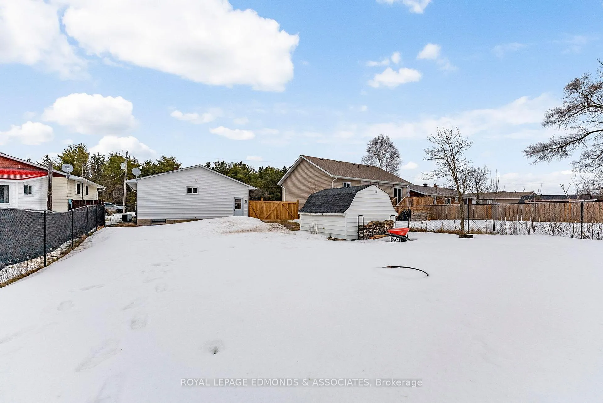 Photo 35 of 20 Wilbert Street, Petawawa — HOMEH