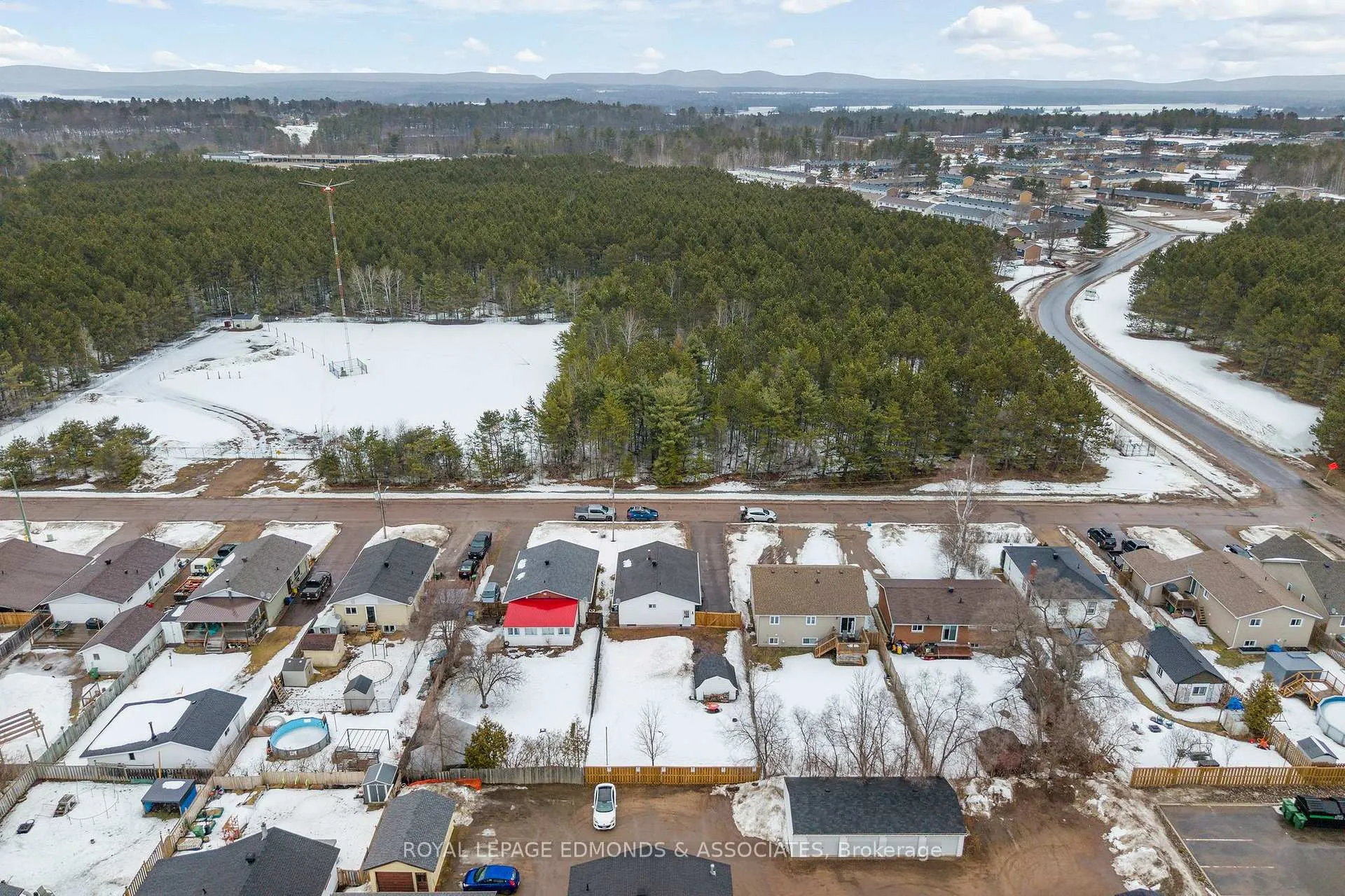 Photo 38 of 20 Wilbert Street, Petawawa — HOMEH