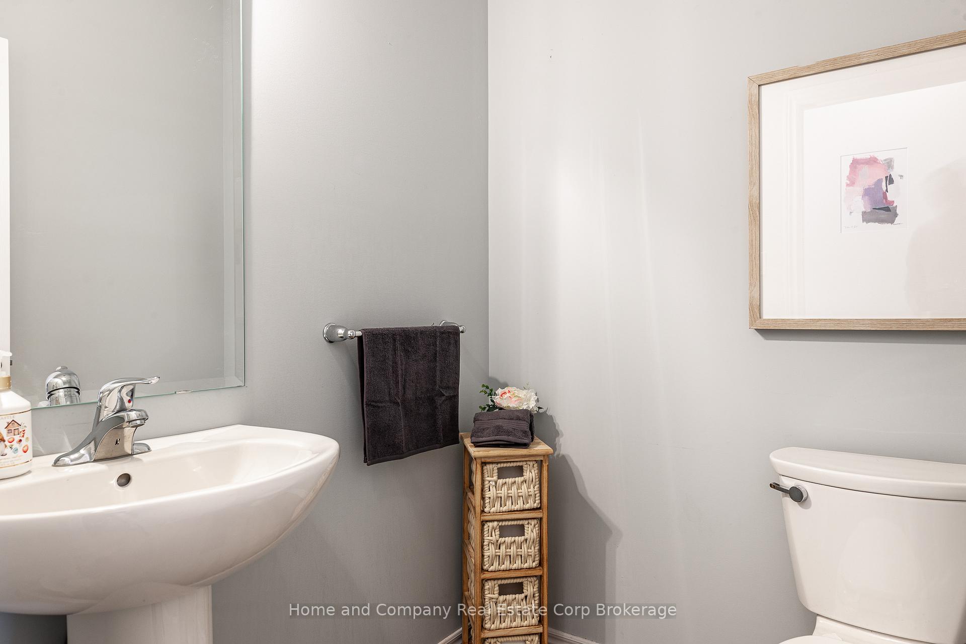 Photo 24 of Unit 3, 350 O'Loane Avenue, Stratford — HOMEH