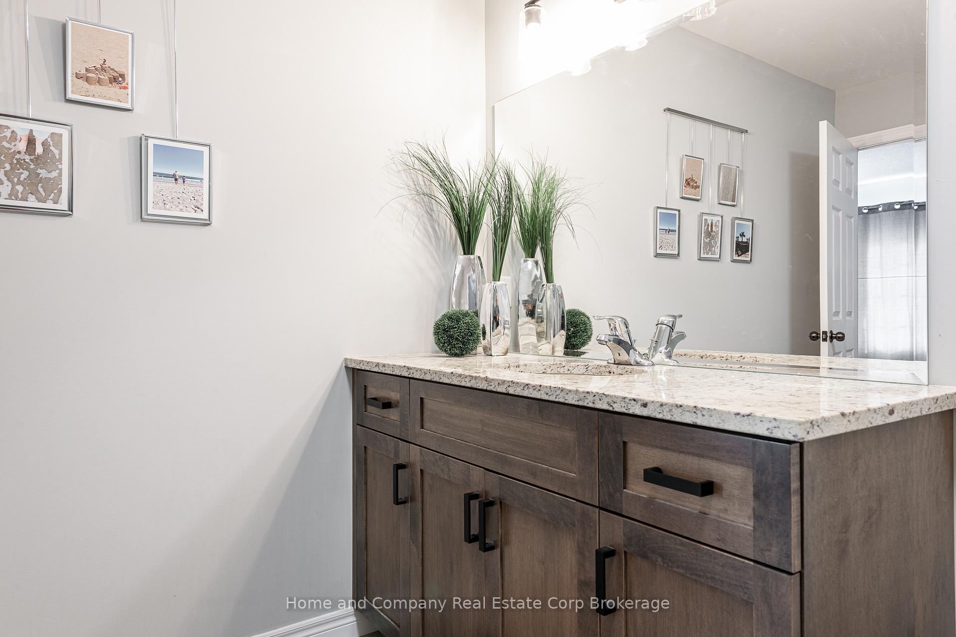 Photo 19 of Unit 3, 350 O'Loane Avenue, Stratford — HOMEH
