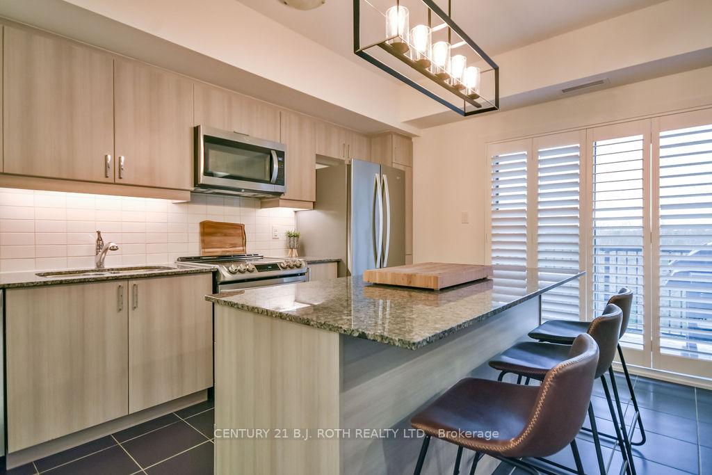 Photo 4 of Unit 414, 5 Chef Lane, Barrie, Rural Barrie Southeast — HOMEH