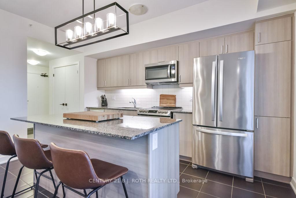 Photo 5 of Unit 414, 5 Chef Lane, Barrie, Rural Barrie Southeast — HOMEH