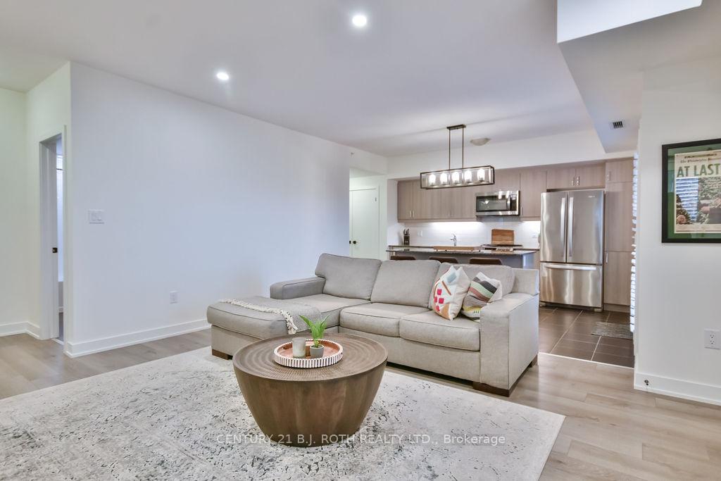 Photo 8 of Unit 414, 5 Chef Lane, Barrie, Rural Barrie Southeast — HOMEH