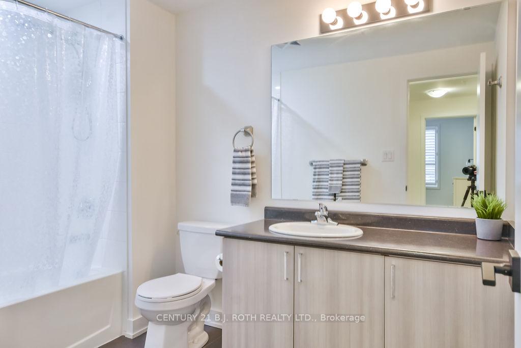 Photo 10 of Unit 414, 5 Chef Lane, Barrie, Rural Barrie Southeast — HOMEH