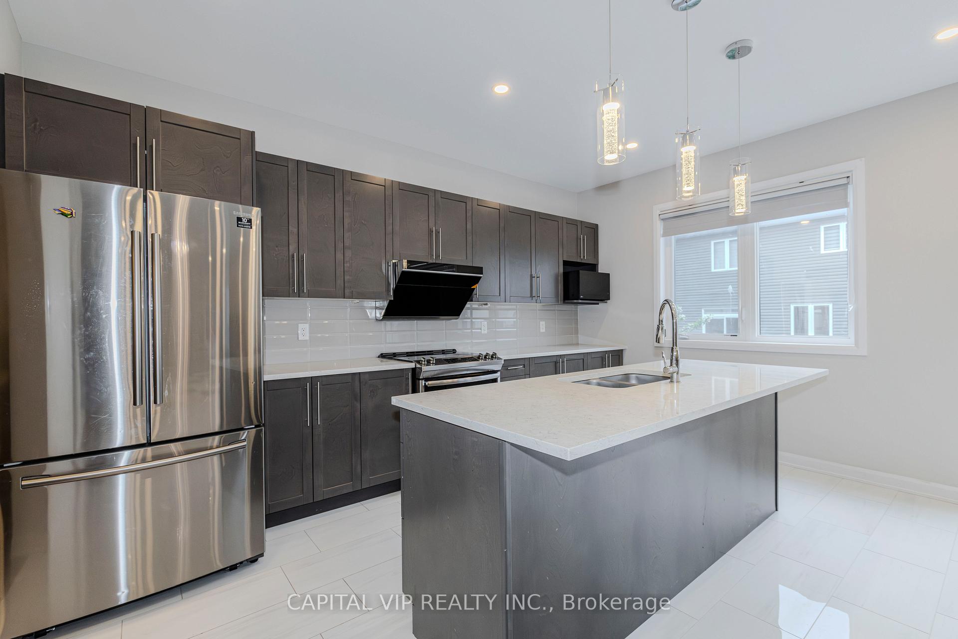 Photo 10 of 111 Robin Easey Avenue, Ottawa, Barrhaven - Half Moon Bay — HOMEH