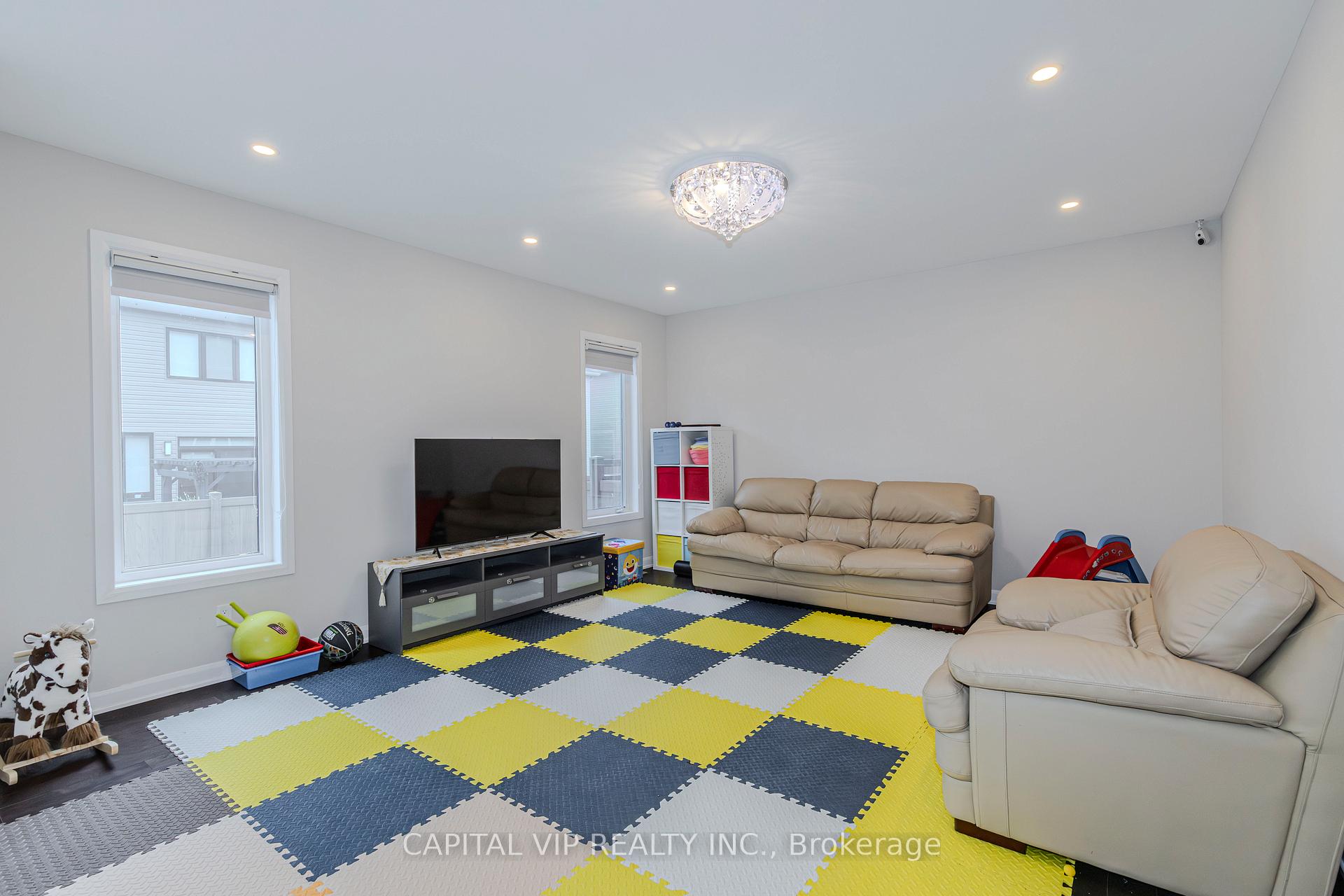 Photo 13 of 111 Robin Easey Avenue, Ottawa, Barrhaven - Half Moon Bay — HOMEH