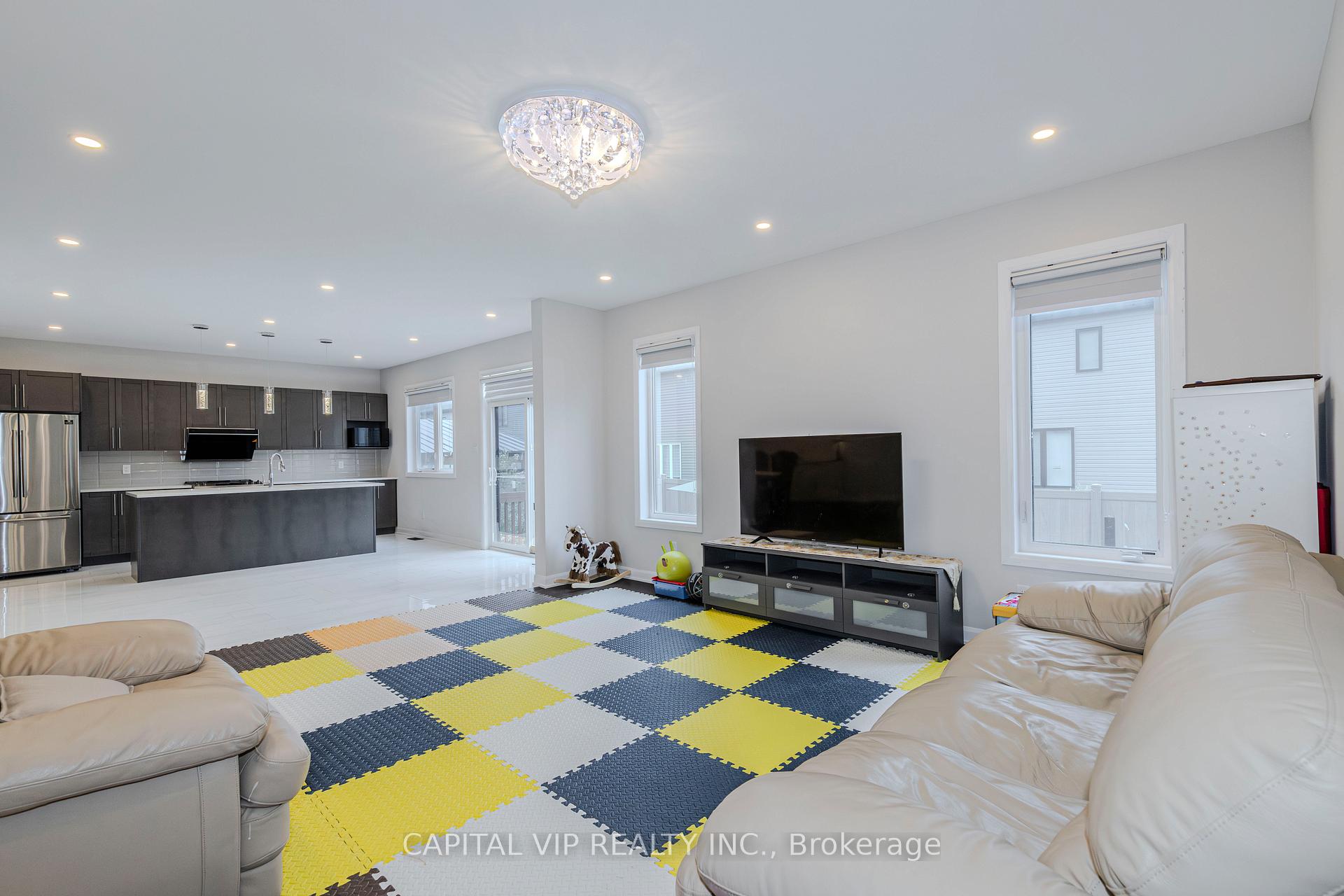 Photo 15 of 111 Robin Easey Avenue, Ottawa, Barrhaven - Half Moon Bay — HOMEH