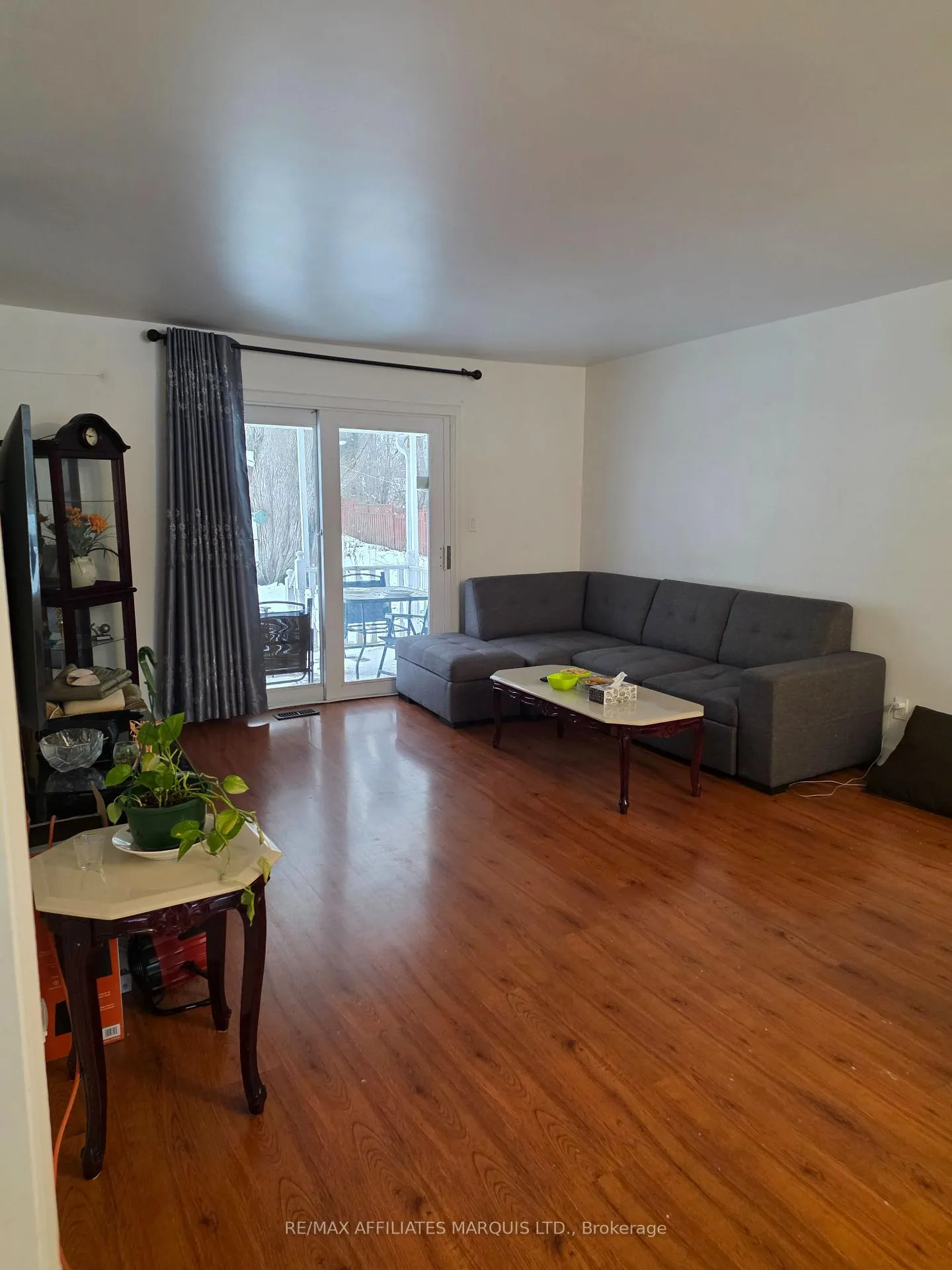 Photo 4 of 3233 Richmond Drive, Cornwall — HOMEH