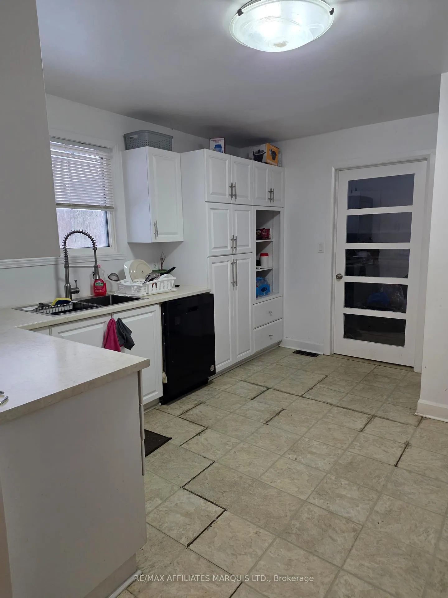 Photo 5 of 3233 Richmond Drive, Cornwall — HOMEH