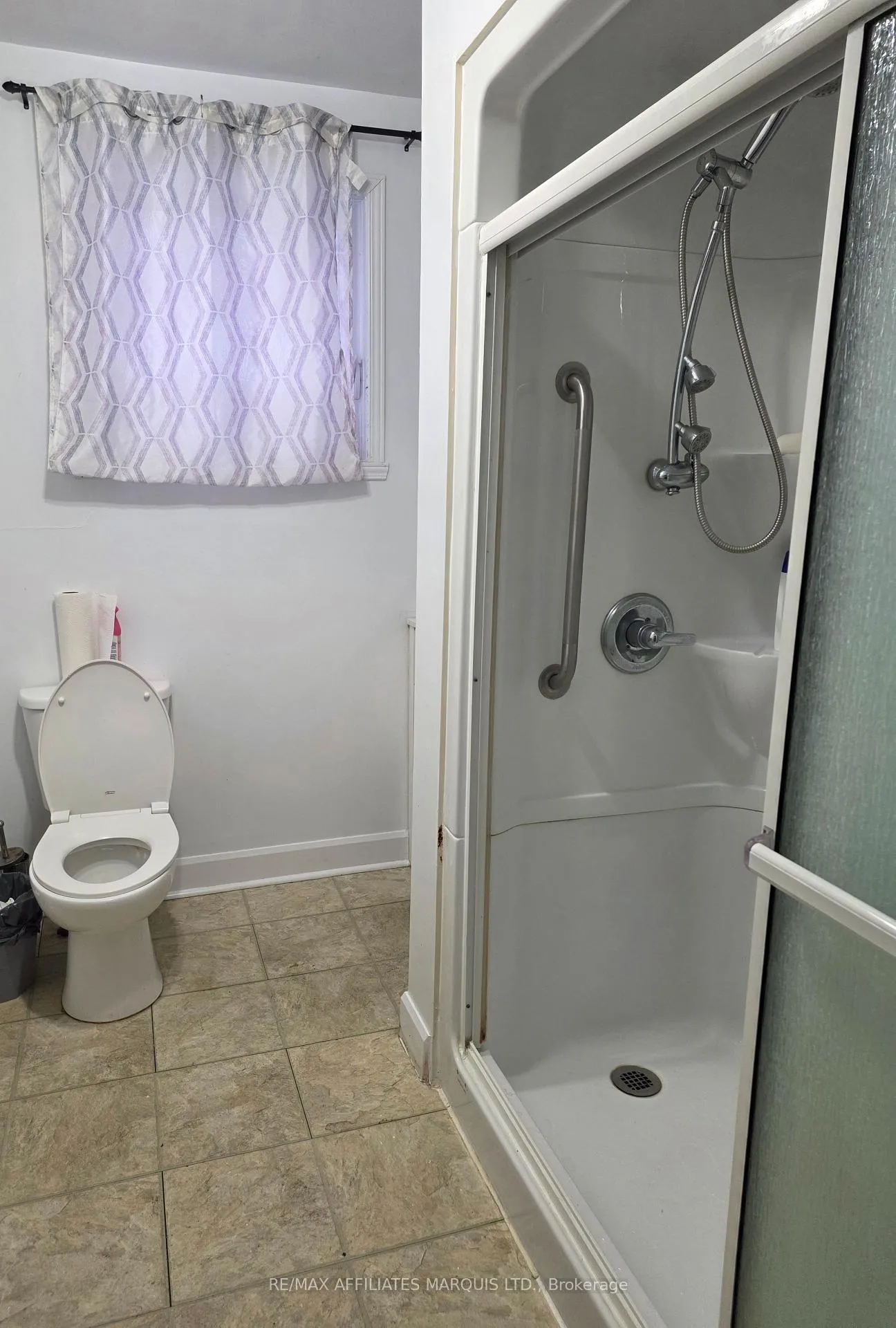 Photo 10 of 3233 Richmond Drive, Cornwall — HOMEH