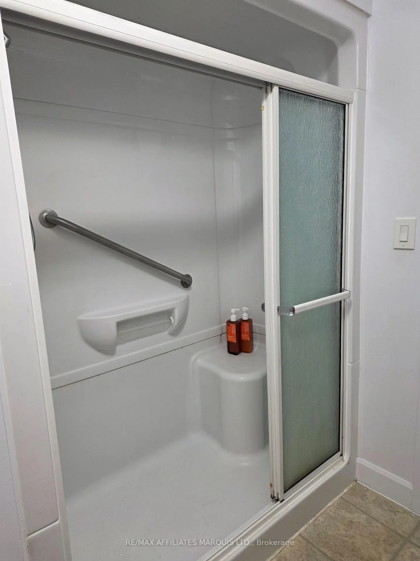 Photo 11 of 3233 Richmond Drive, Cornwall — HOMEH