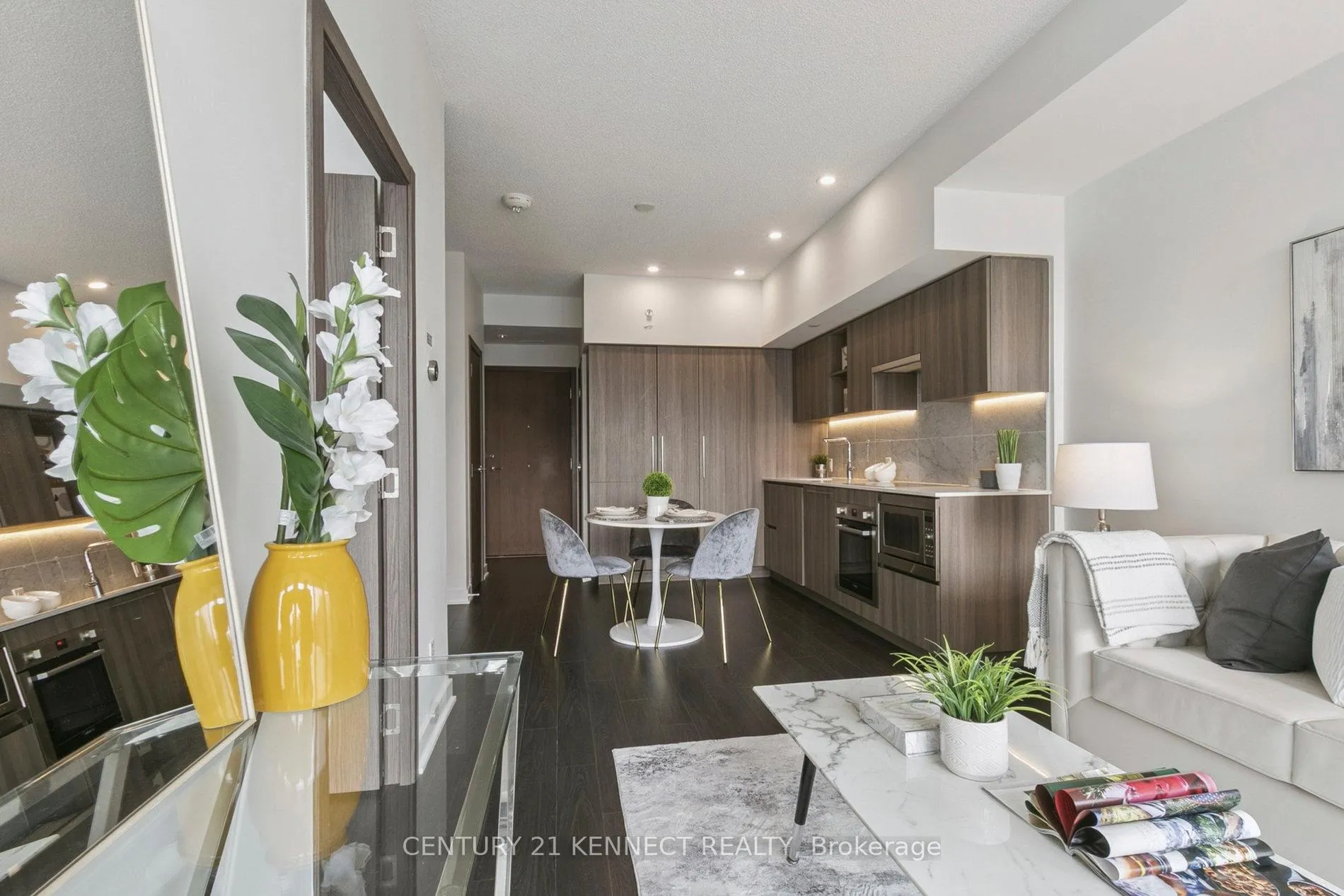 Photo 3 of Unit 3108, 19 Bathurst Street, Toronto, Waterfront Communities — HOMEH