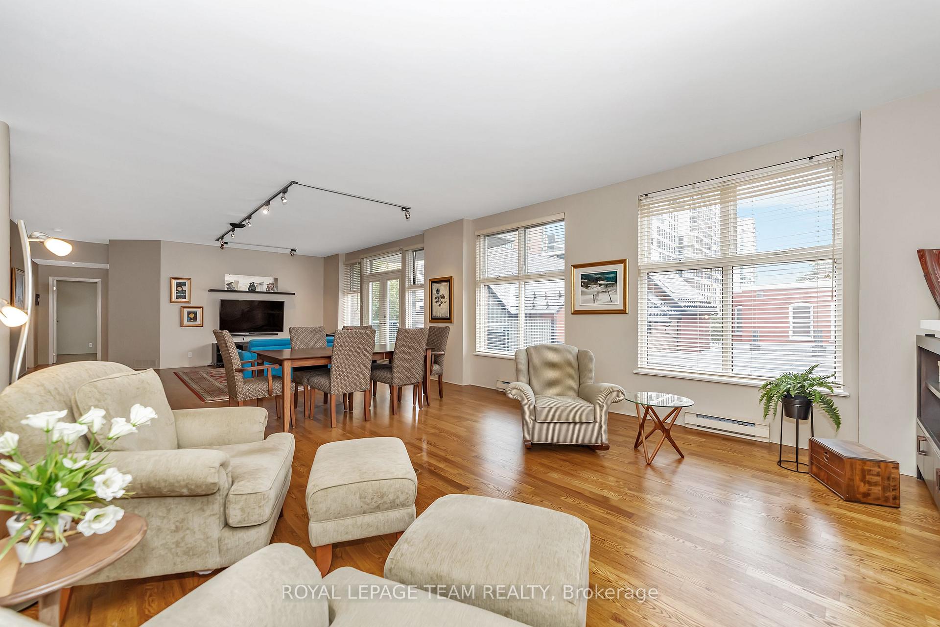 Photo 3 of Unit 3B, 144 Clarence Street, Ottawa, Lower Town/Byward Market — HOMEH