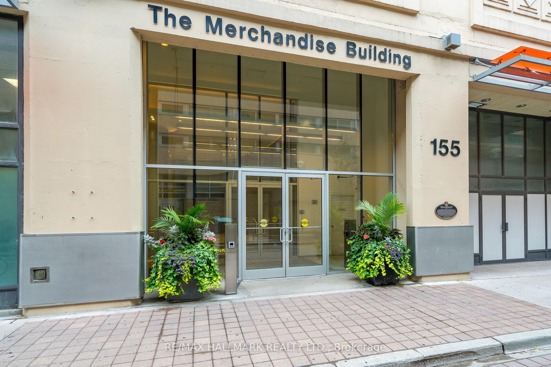 Front of Unit 552, 155 Dalhousie Street