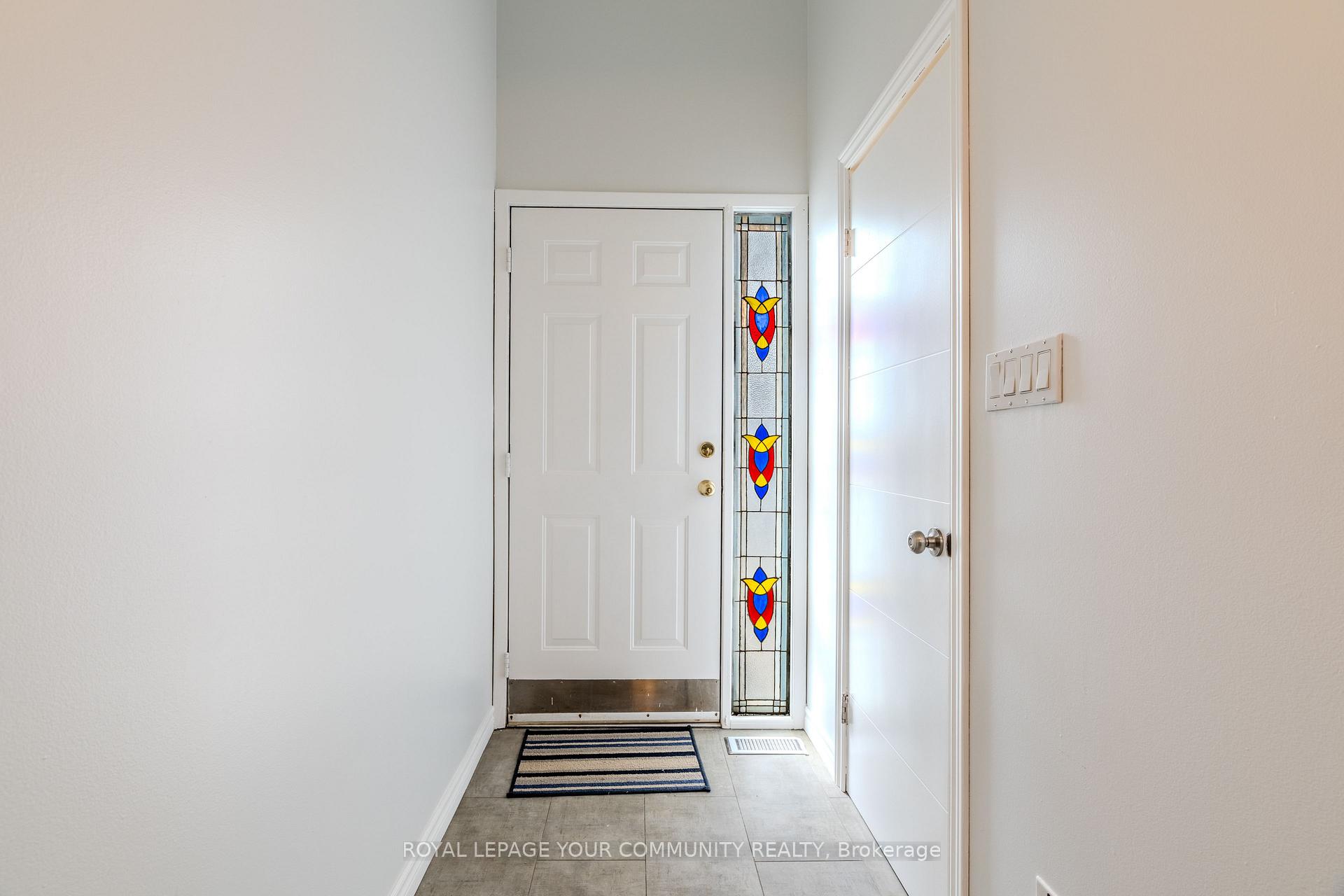 Photo 2 of 70 Stately Way, Markham, Royal Orchard — HOMEH