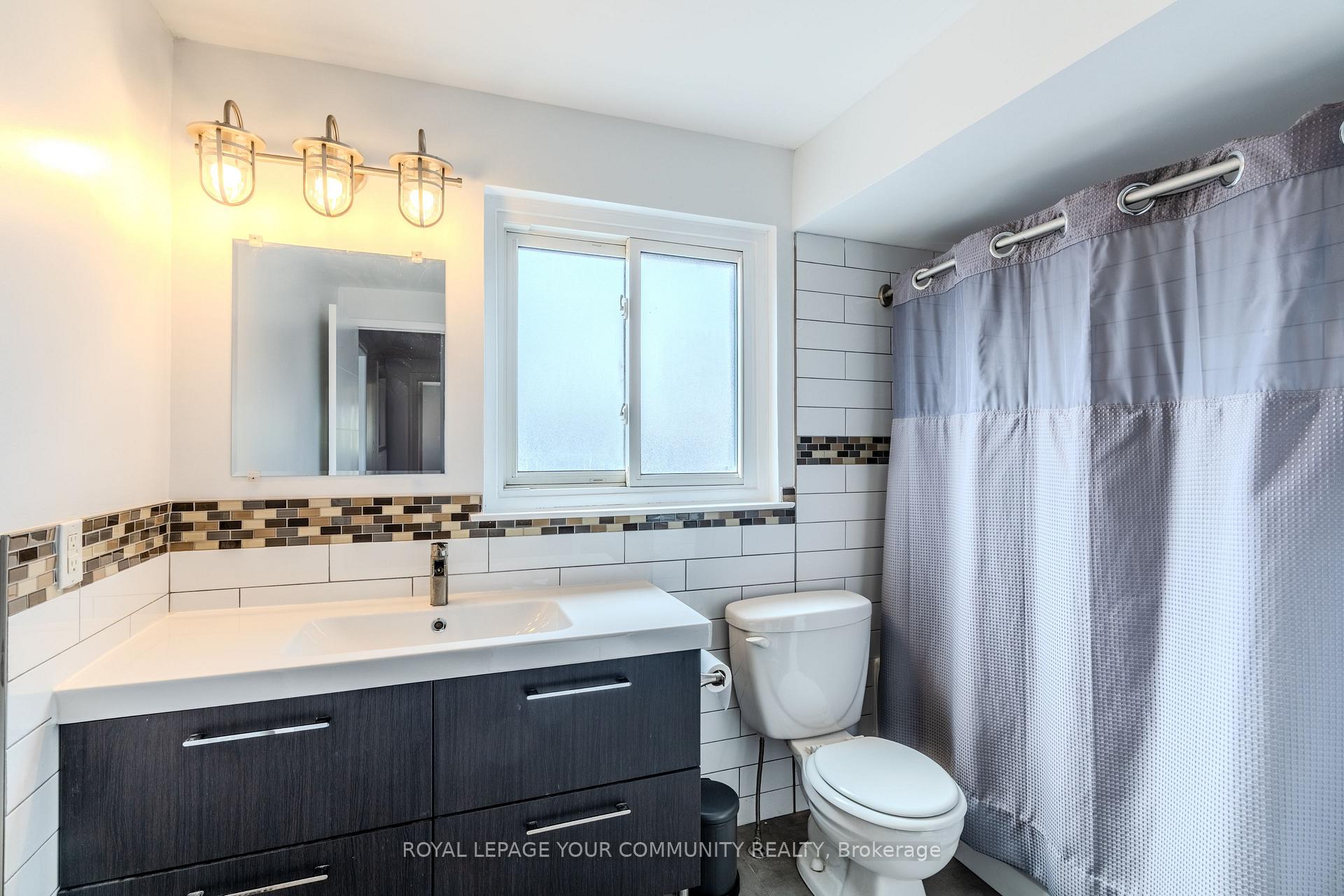 Photo 19 of 70 Stately Way, Markham, Royal Orchard — HOMEH