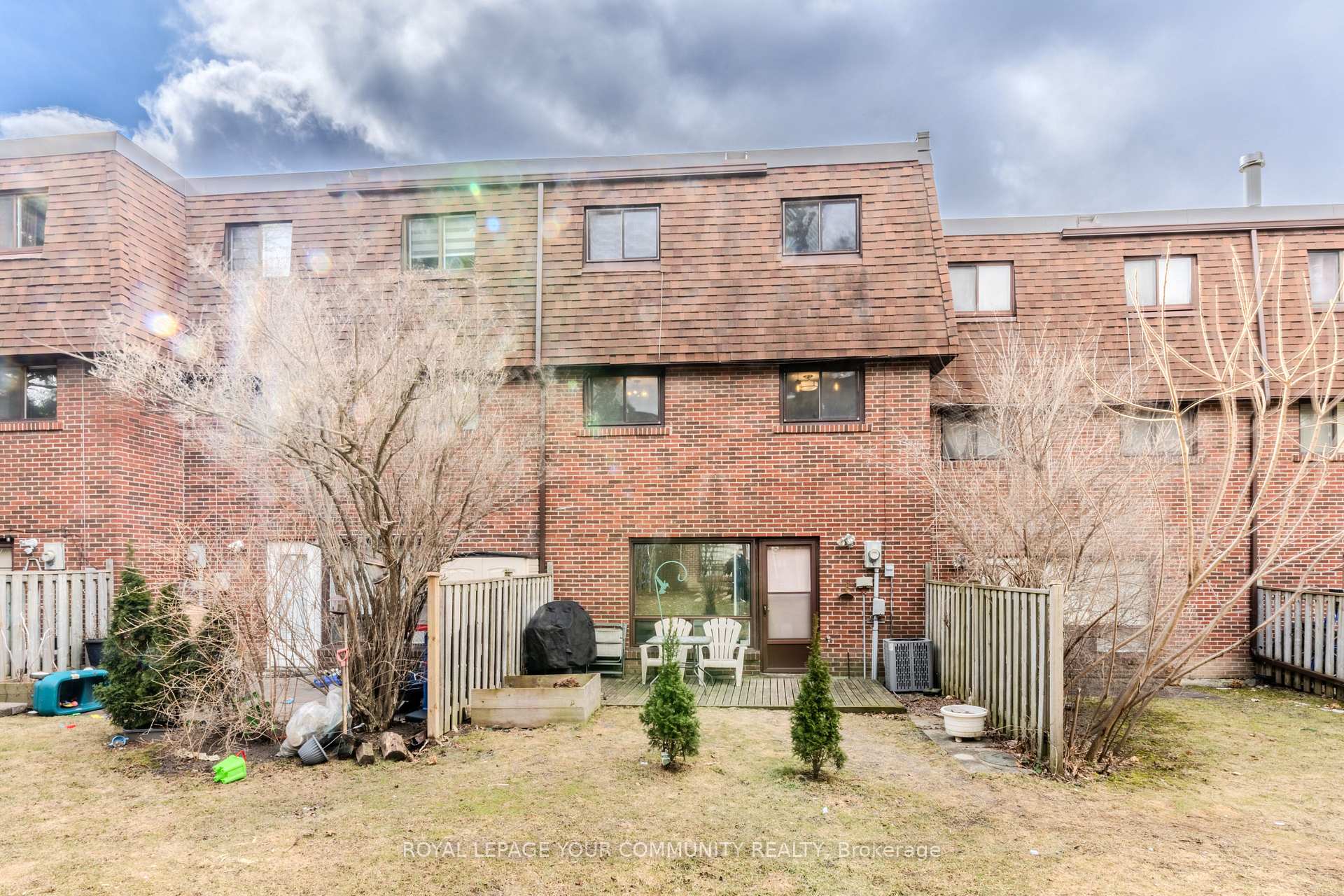 Photo 25 of 70 Stately Way, Markham, Royal Orchard — HOMEH