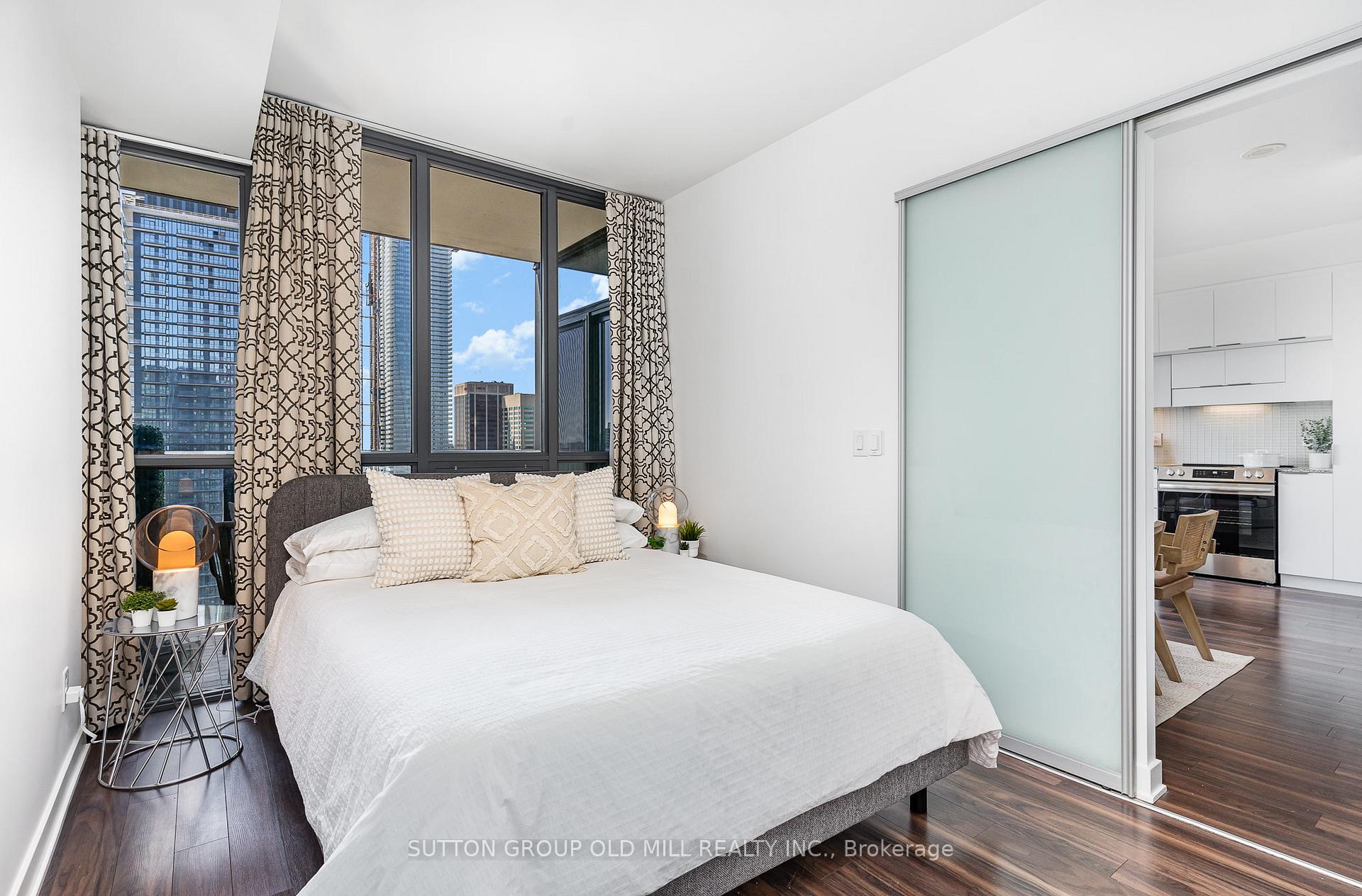 Photo 10 of Unit 3504, 110 Charles Street E, Toronto, Church-Yonge Corridor — HOMEH