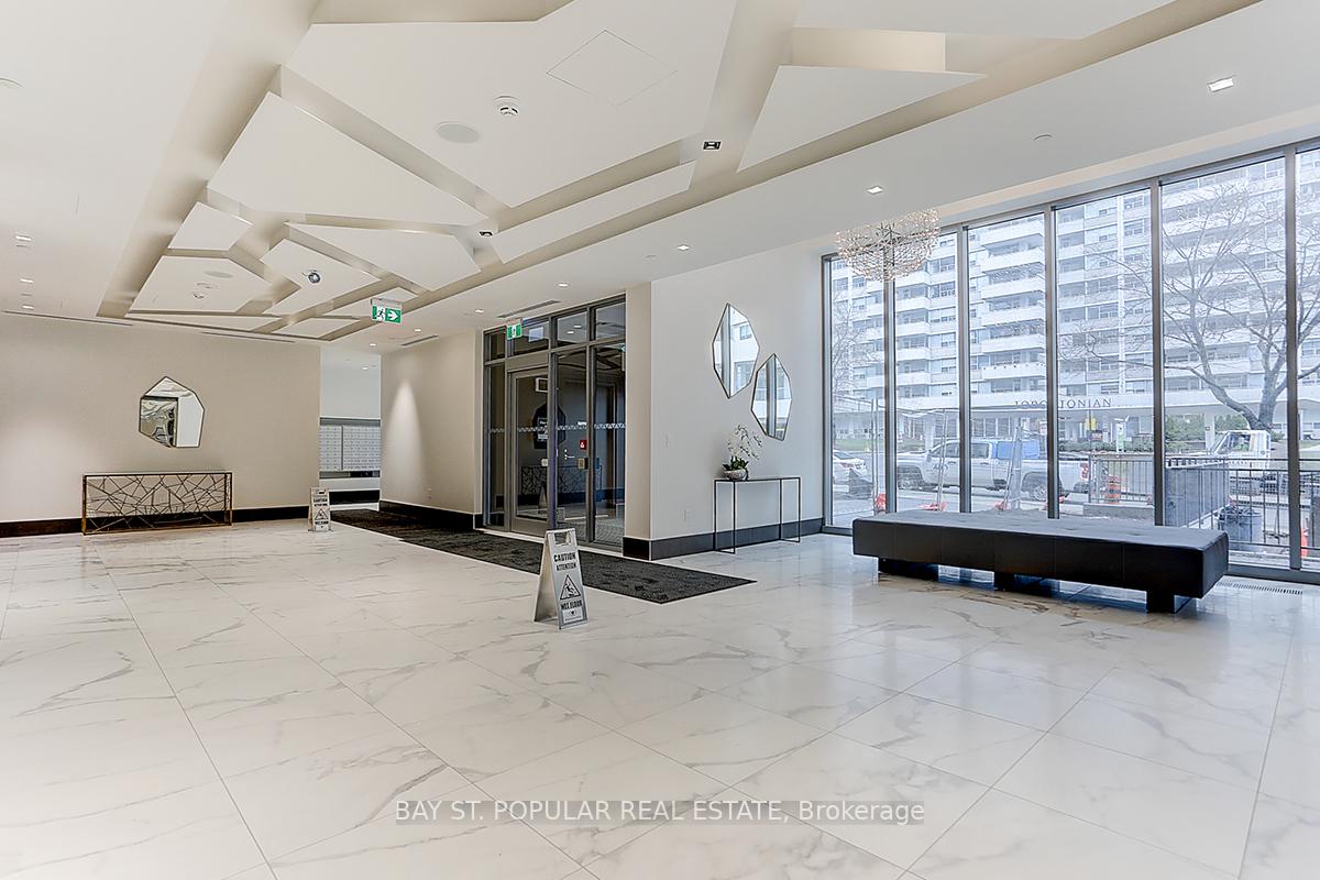 Photo 2 of Unit 812, 50 Dunfield Avenue, Toronto, Mount Pleasant West — HOMEH