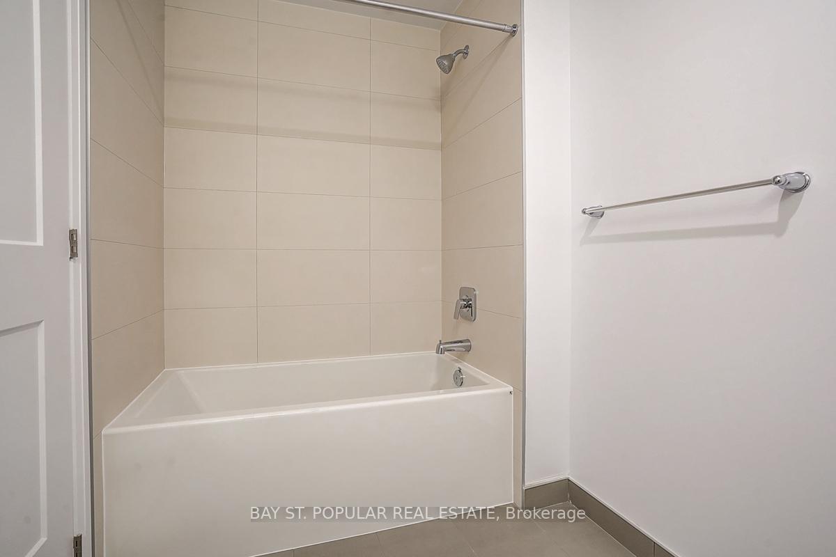 Photo 6 of Unit 812, 50 Dunfield Avenue, Toronto, Mount Pleasant West — HOMEH
