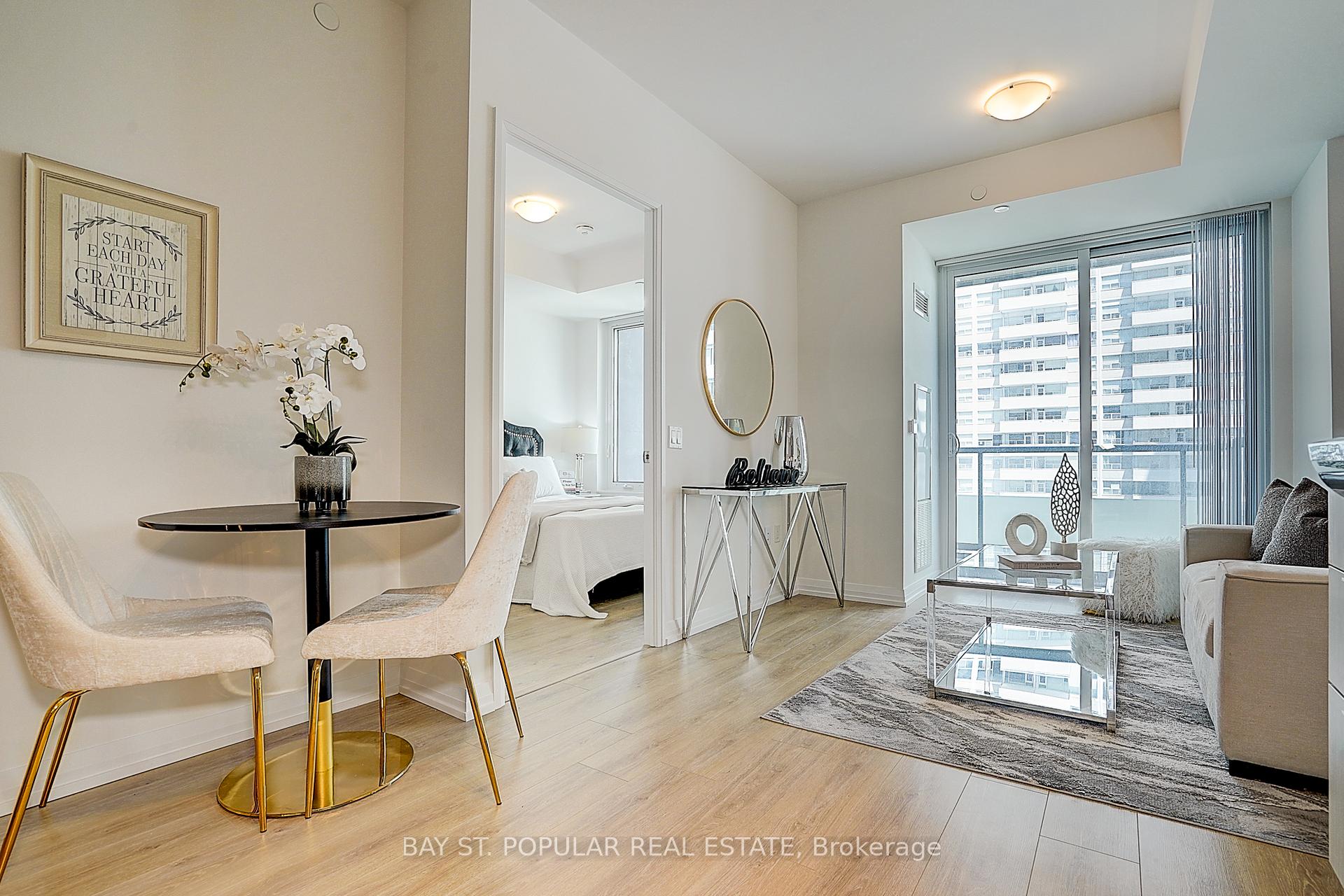 Photo 7 of Unit 812, 50 Dunfield Avenue, Toronto, Mount Pleasant West — HOMEH