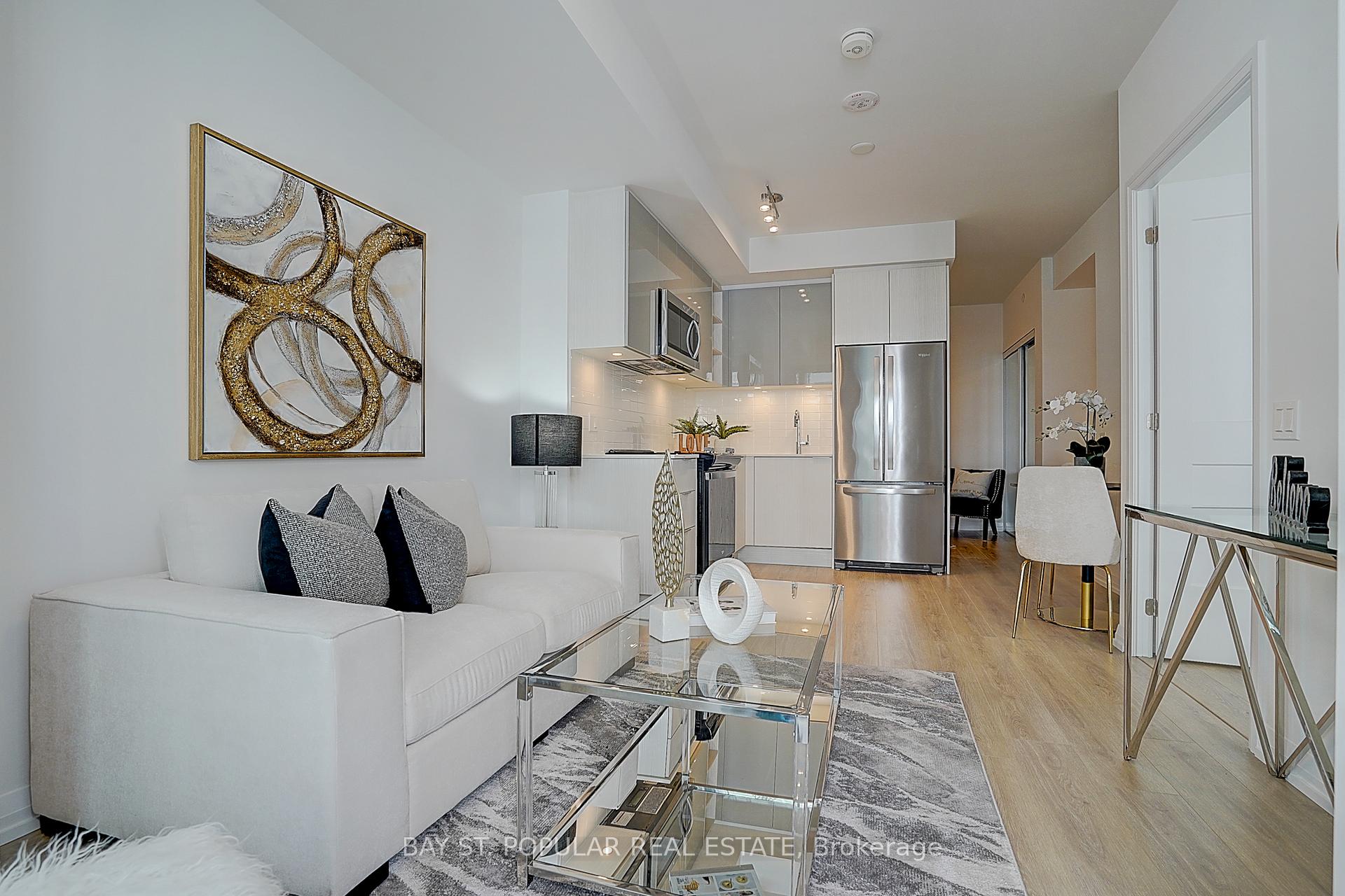 Photo 10 of Unit 812, 50 Dunfield Avenue, Toronto, Mount Pleasant West — HOMEH