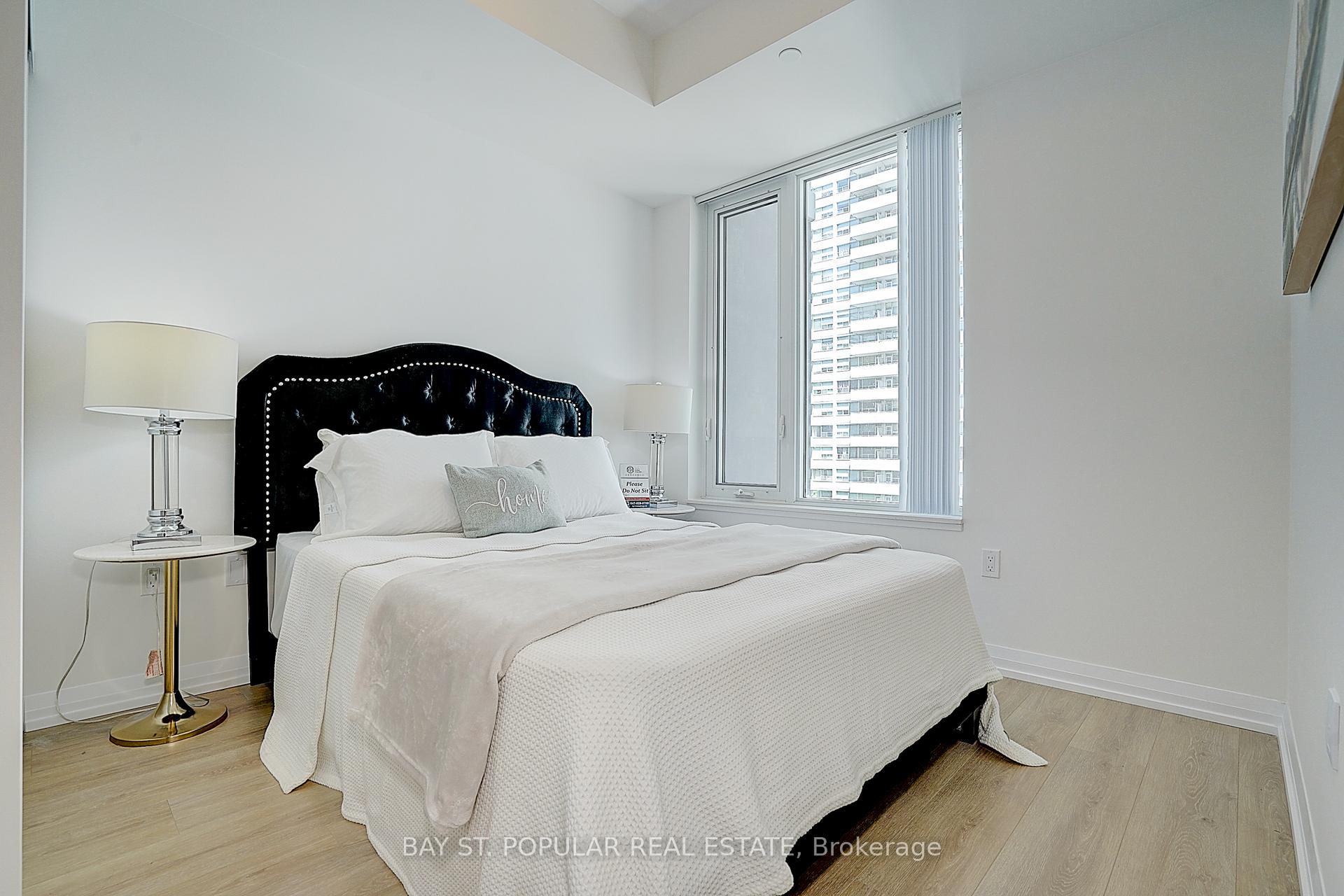 Photo 13 of Unit 812, 50 Dunfield Avenue, Toronto, Mount Pleasant West — HOMEH