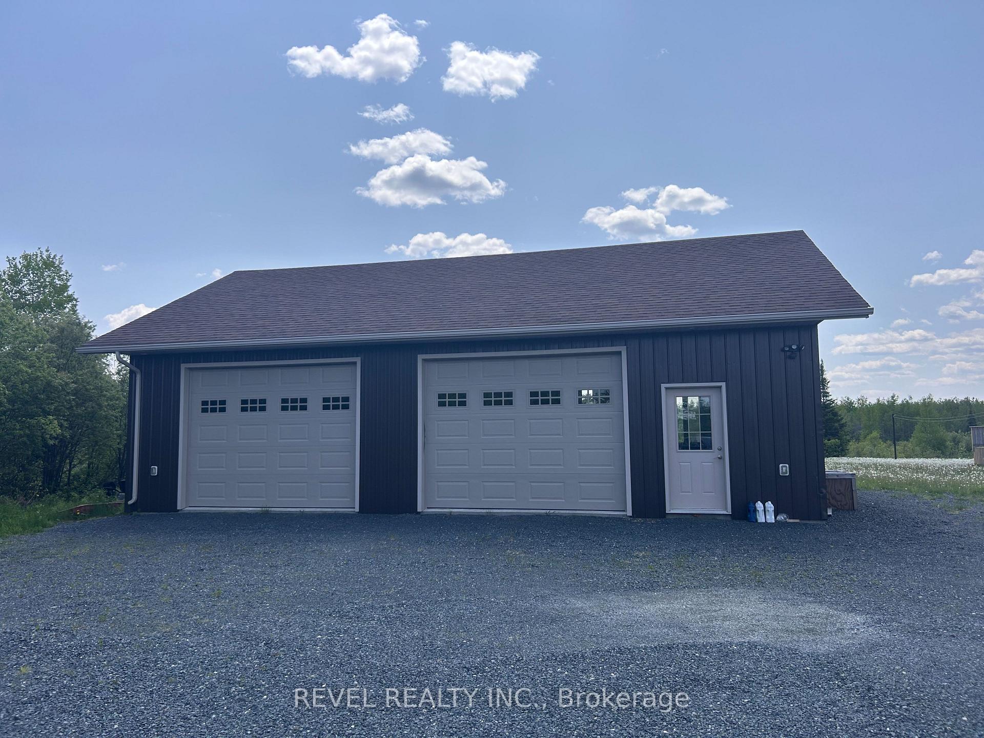 Photo 42 of 847 Highway 579, Cochrane — HOMEH