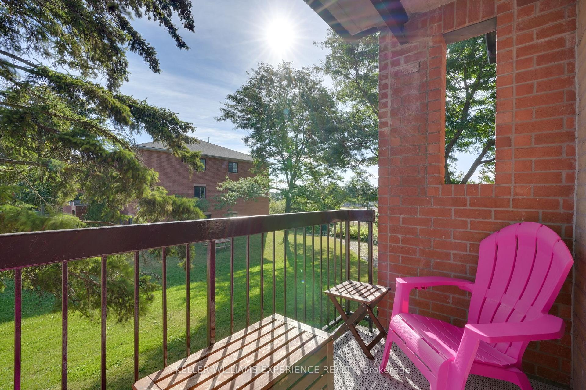 Photo 9 of Unit E8, 167 Edgehill Drive, Barrie, Letitia Heights — HOMEH