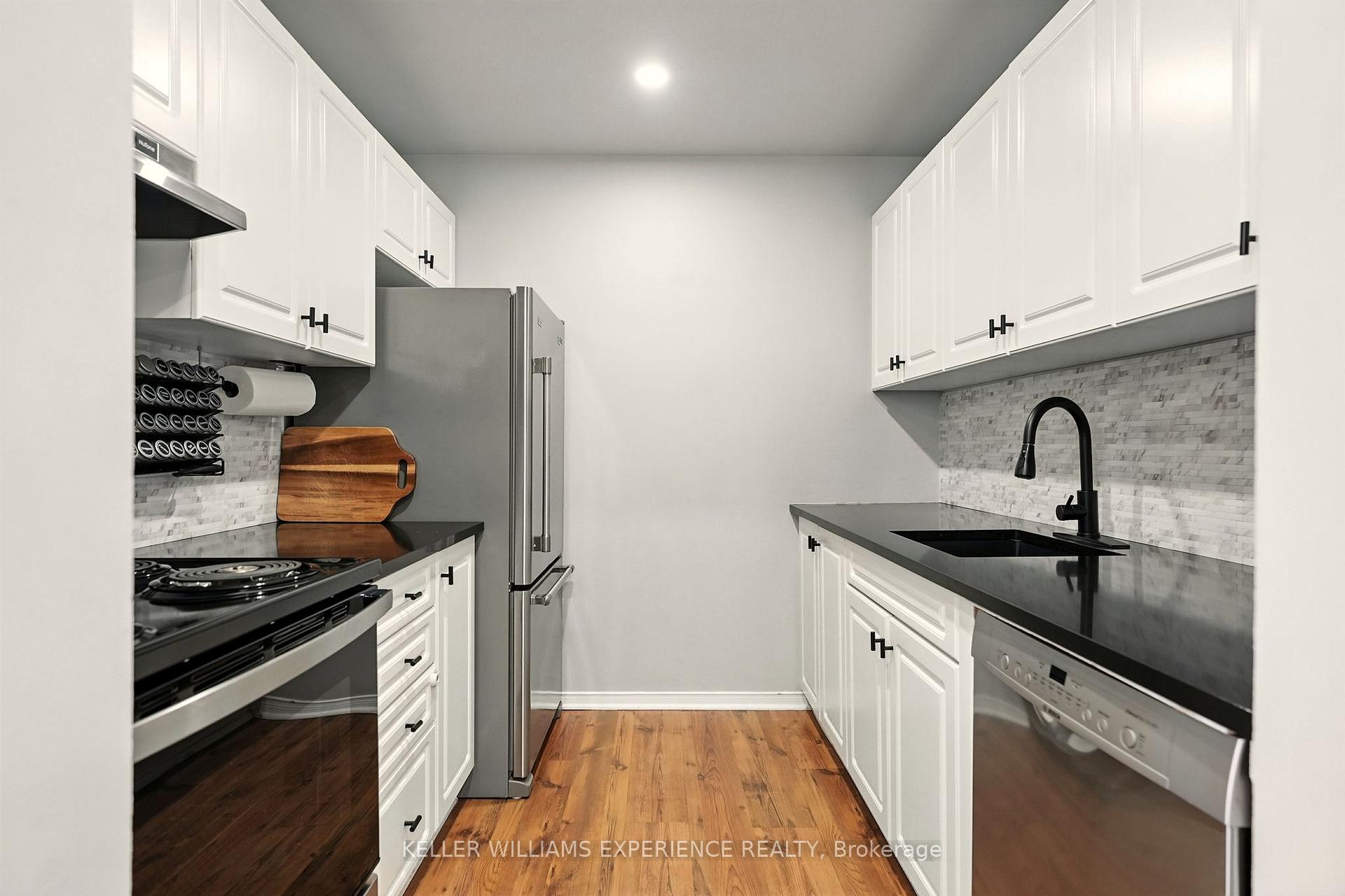 Photo 11 of Unit E8, 167 Edgehill Drive, Barrie, Letitia Heights — HOMEH