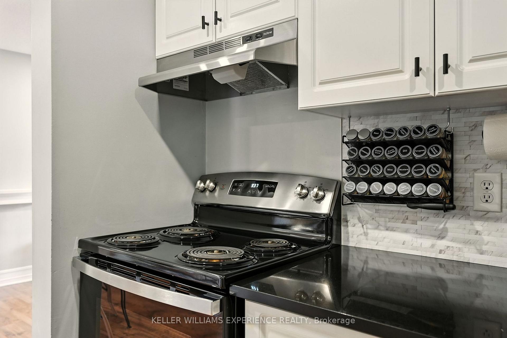Photo 12 of Unit E8, 167 Edgehill Drive, Barrie, Letitia Heights — HOMEH
