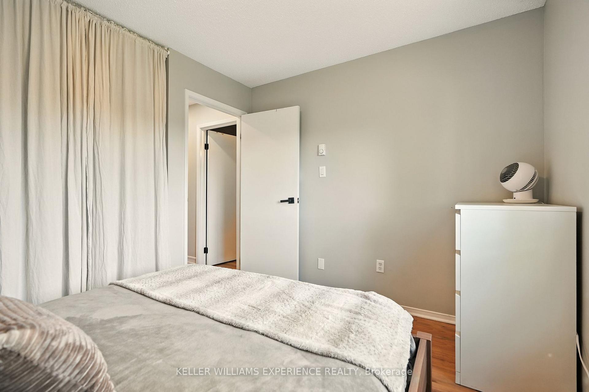 Photo 23 of Unit E8, 167 Edgehill Drive, Barrie, Letitia Heights — HOMEH