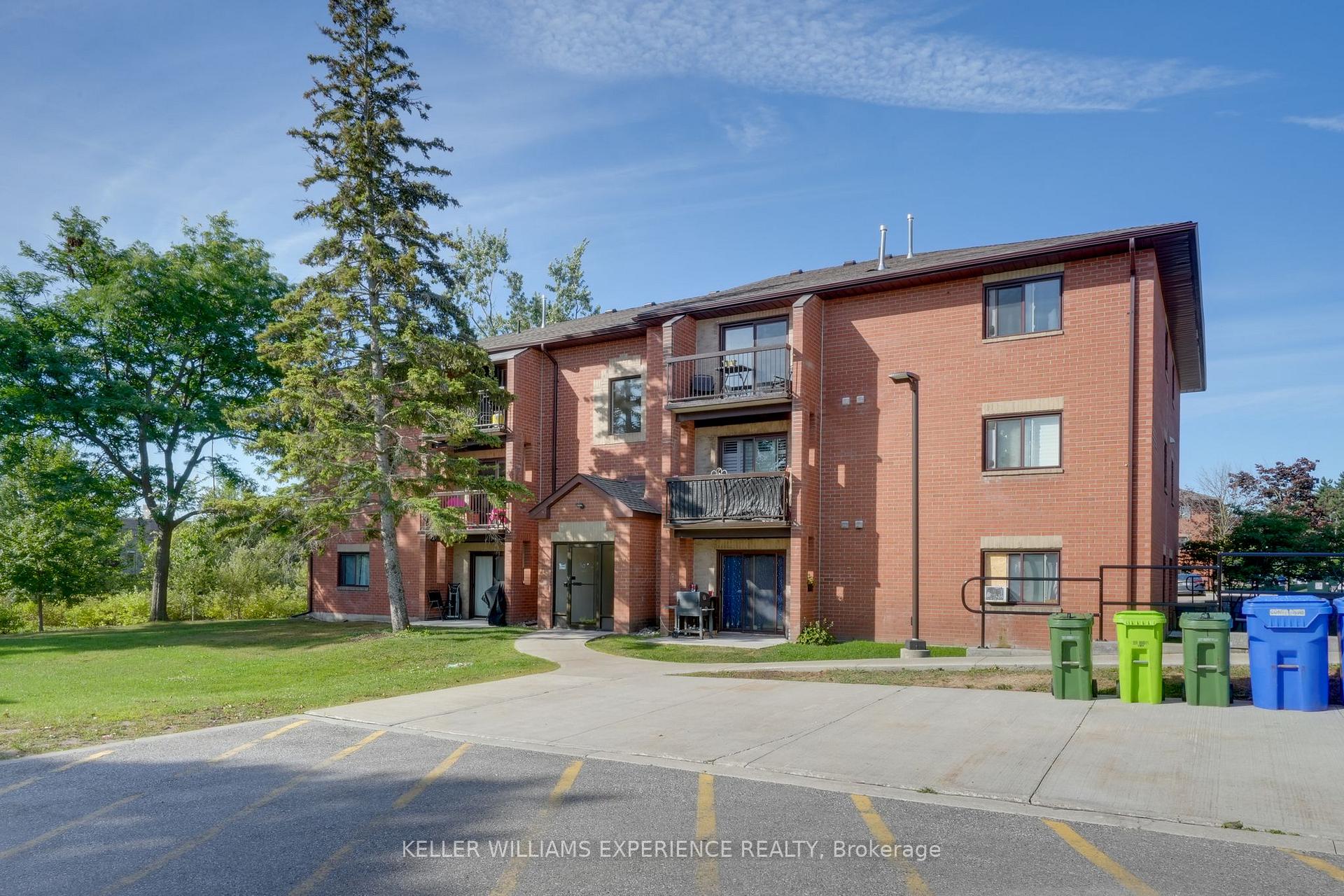 Photo 37 of Unit E8, 167 Edgehill Drive, Barrie, Letitia Heights — HOMEH