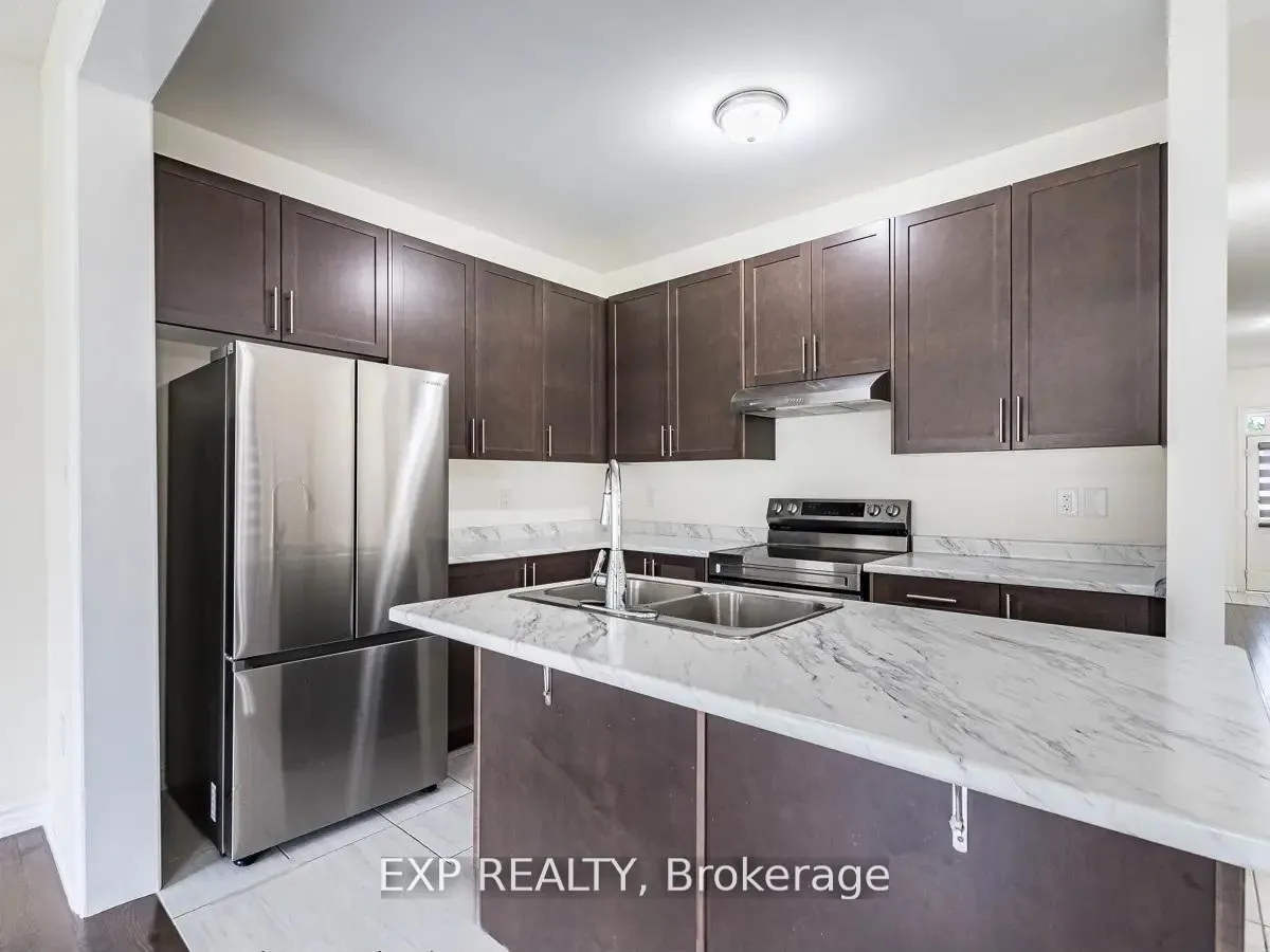 Photo 3 of 10 Truffle Court, Brampton, Northwest Brampton — HOMEH