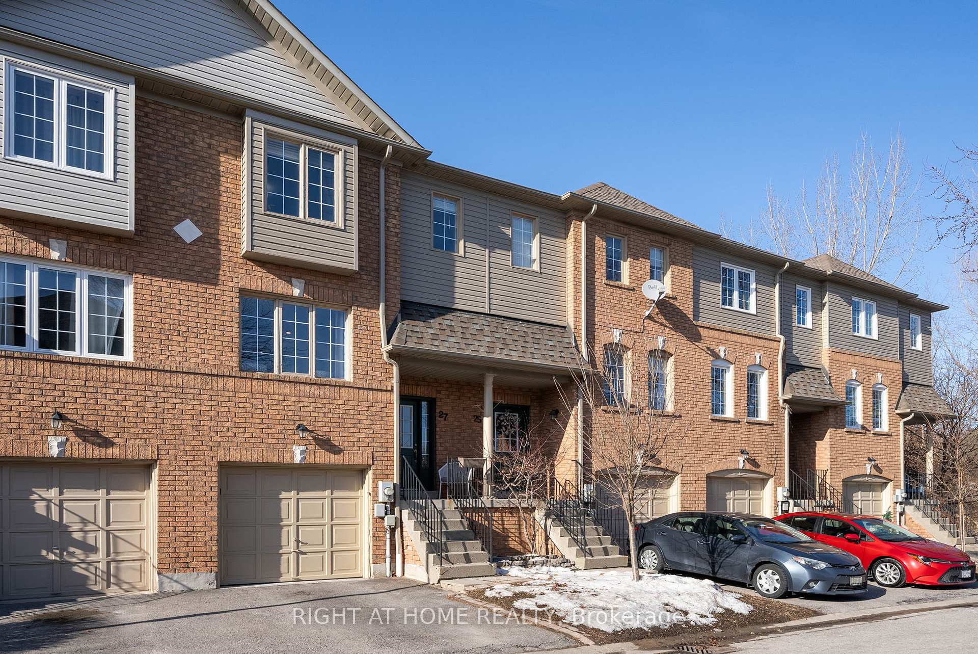 Photo 2 of Unit 18, 27 Aspen Park Way, Whitby, Downtown Whitby — HOMEH