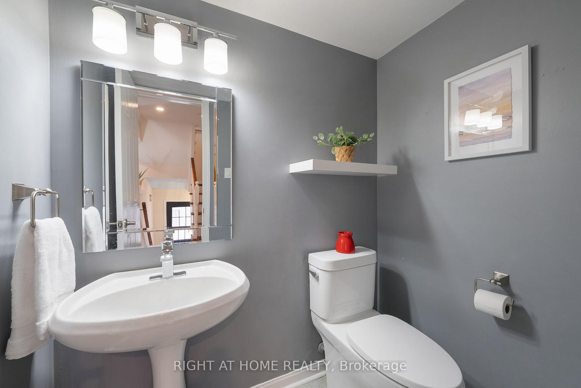 Photo 13 of Unit 18, 27 Aspen Park Way, Whitby, Downtown Whitby — HOMEH
