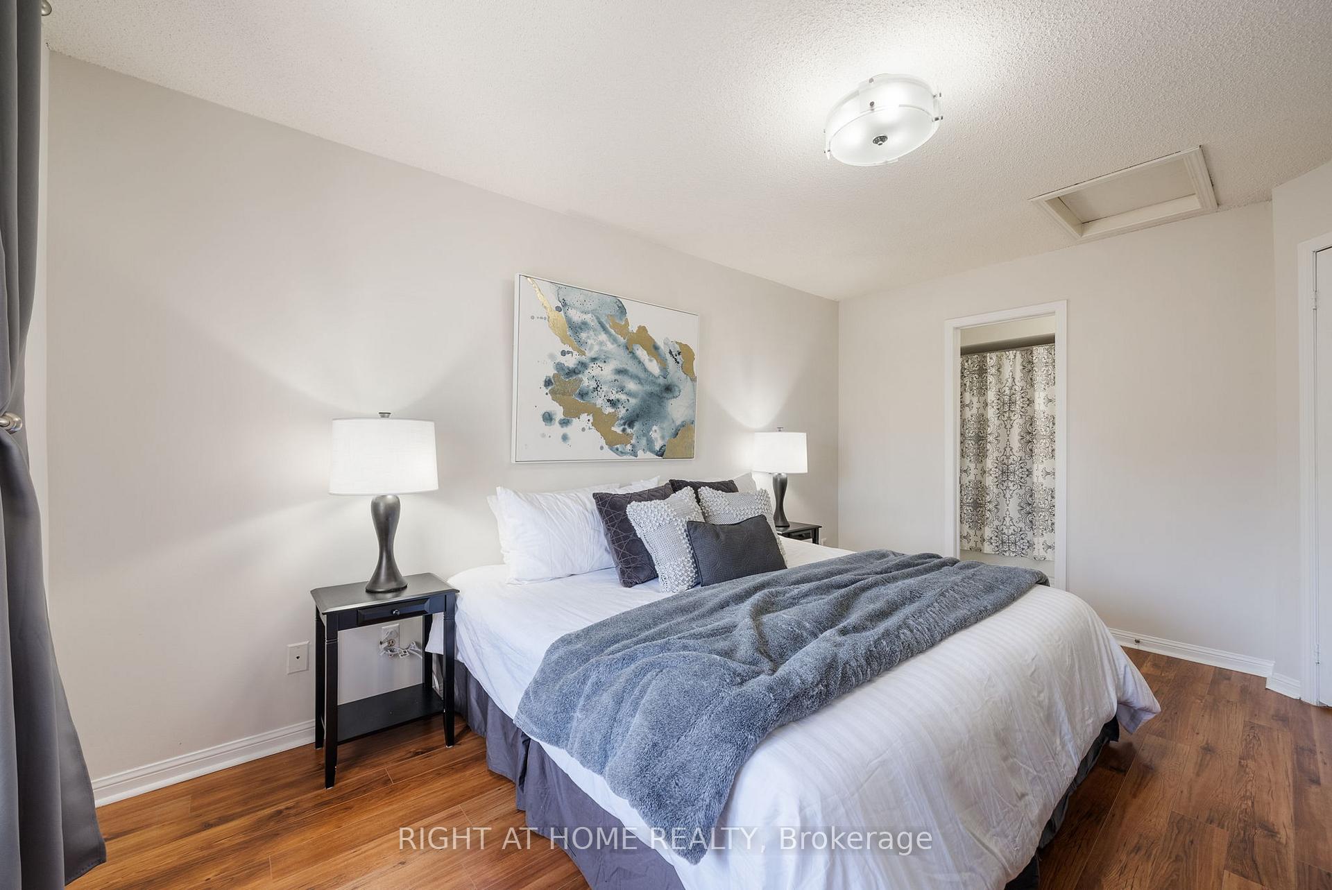 Photo 15 of Unit 18, 27 Aspen Park Way, Whitby, Downtown Whitby — HOMEH