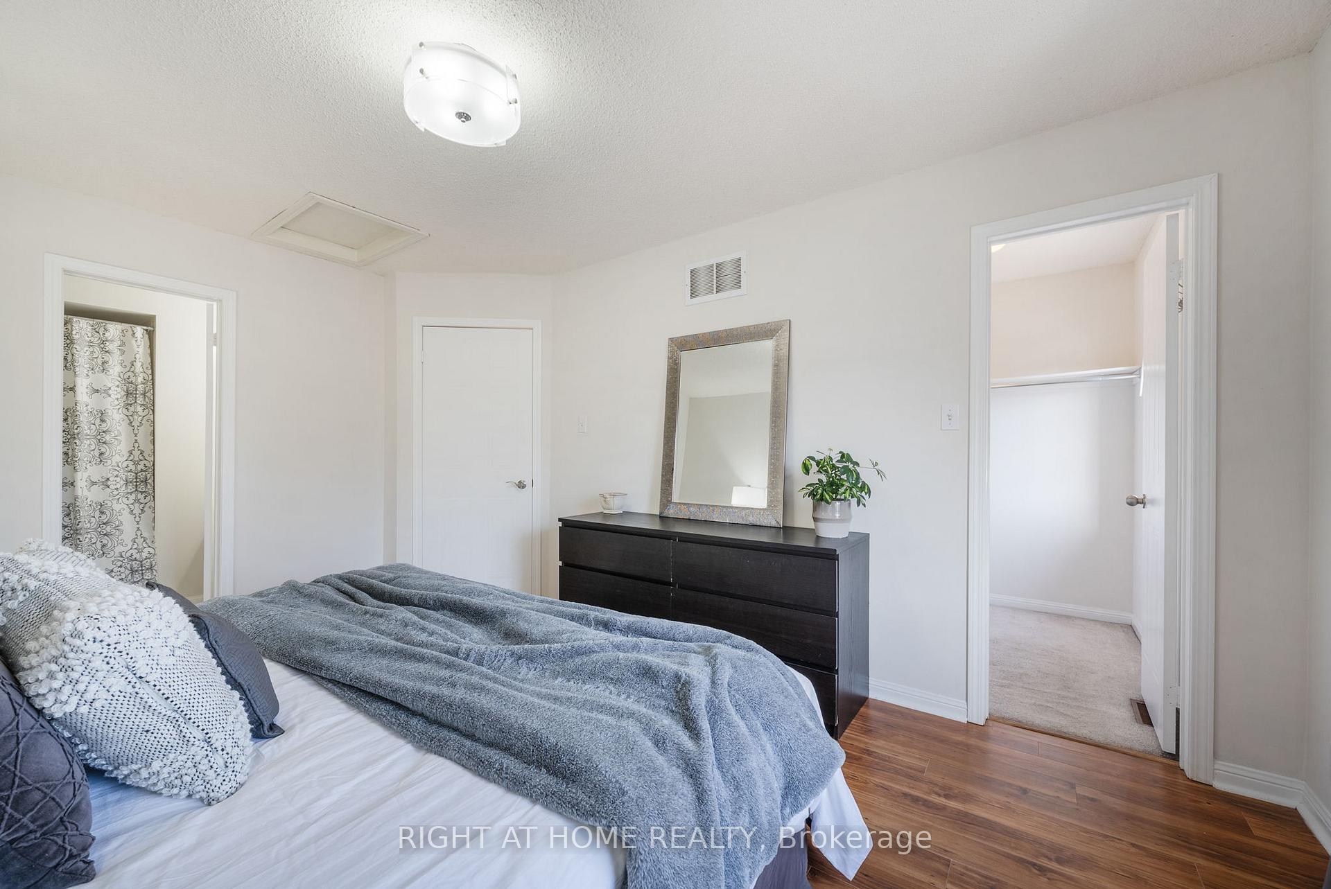 Photo 16 of Unit 18, 27 Aspen Park Way, Whitby, Downtown Whitby — HOMEH