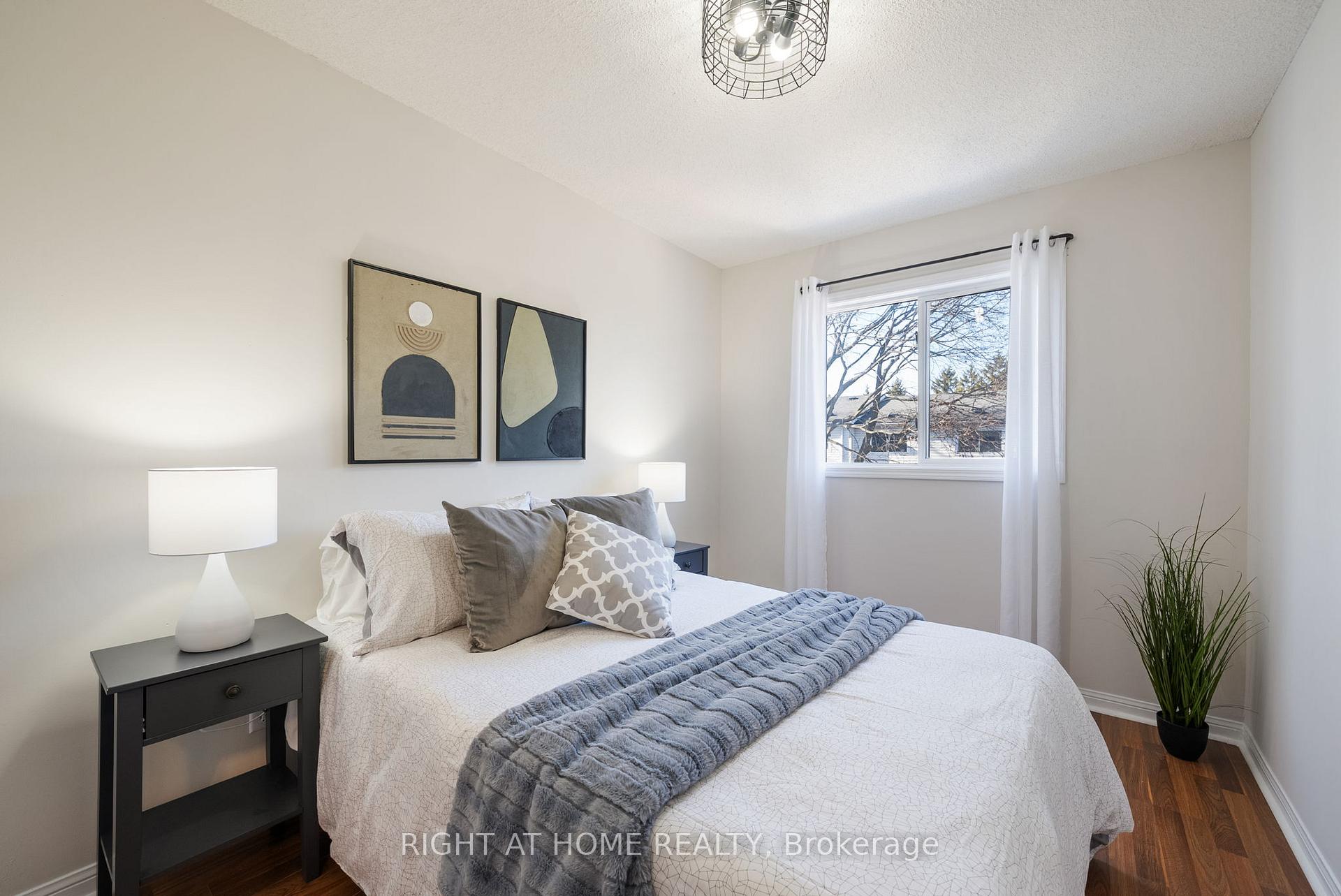 Photo 19 of Unit 18, 27 Aspen Park Way, Whitby, Downtown Whitby — HOMEH