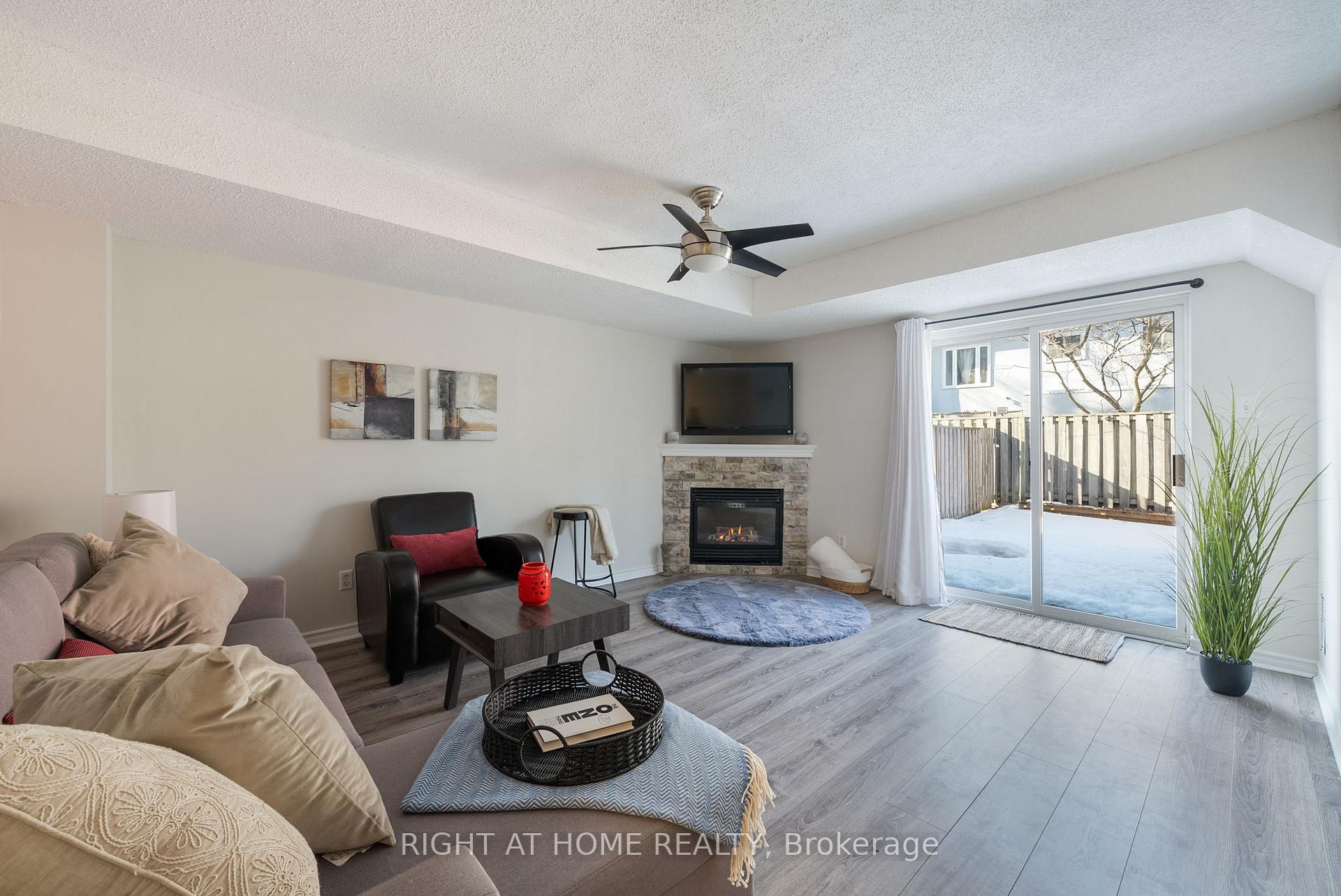 Photo 24 of Unit 18, 27 Aspen Park Way, Whitby, Downtown Whitby — HOMEH