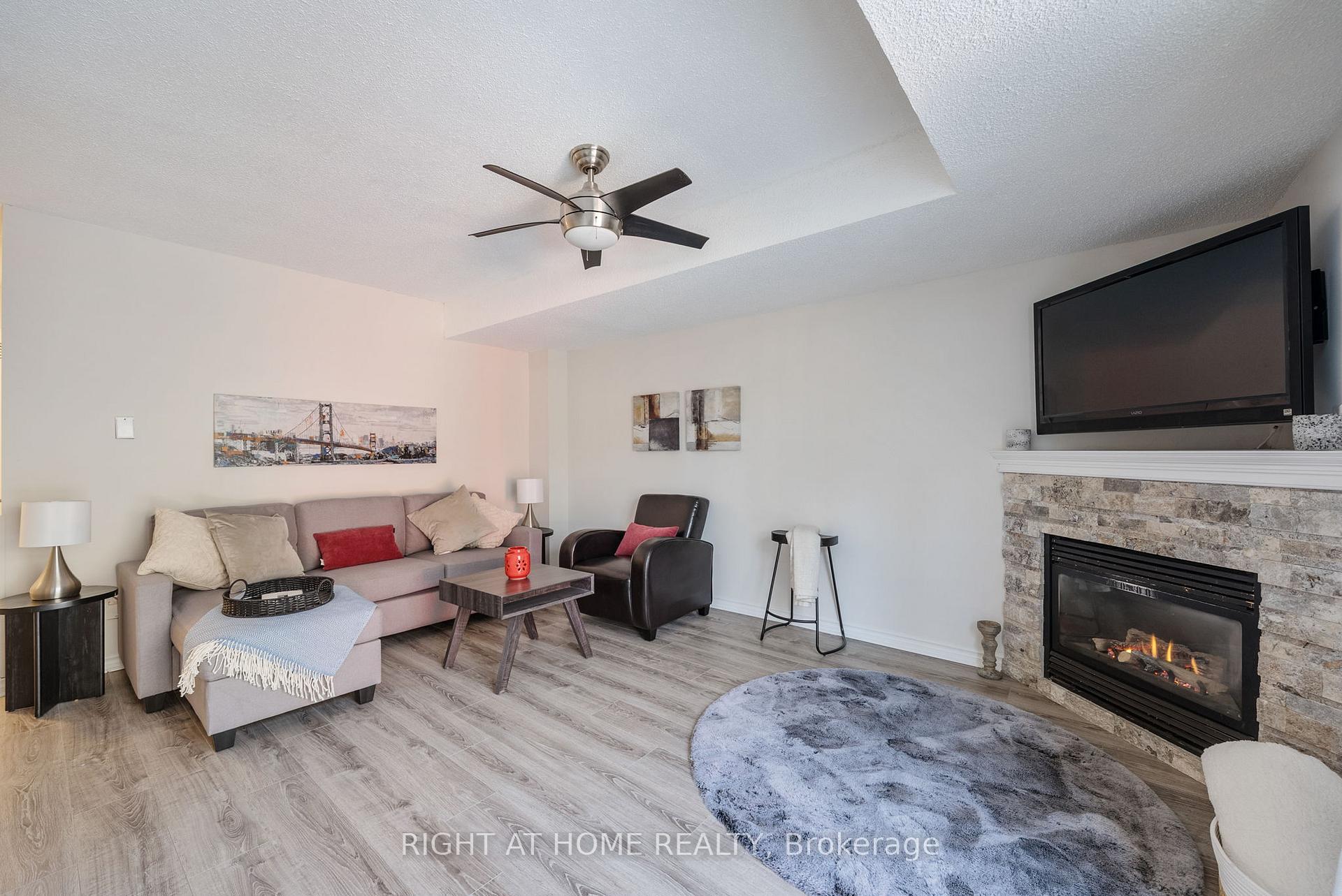Photo 25 of Unit 18, 27 Aspen Park Way, Whitby, Downtown Whitby — HOMEH